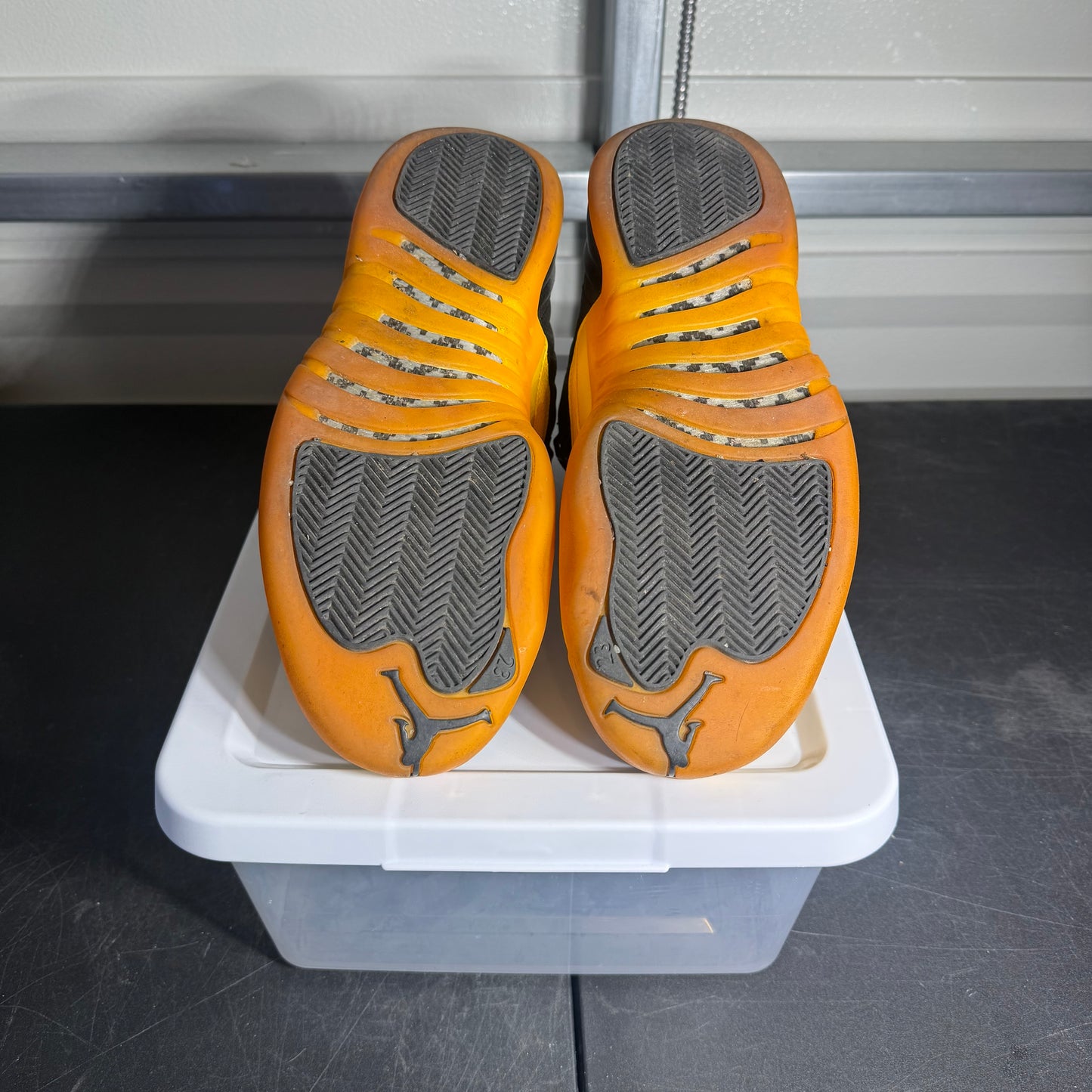 Size 10 - AJ 12 University Gold