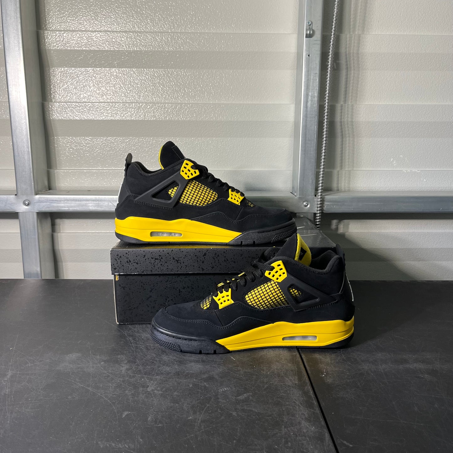 Size 12 - AJ 4 Thunder