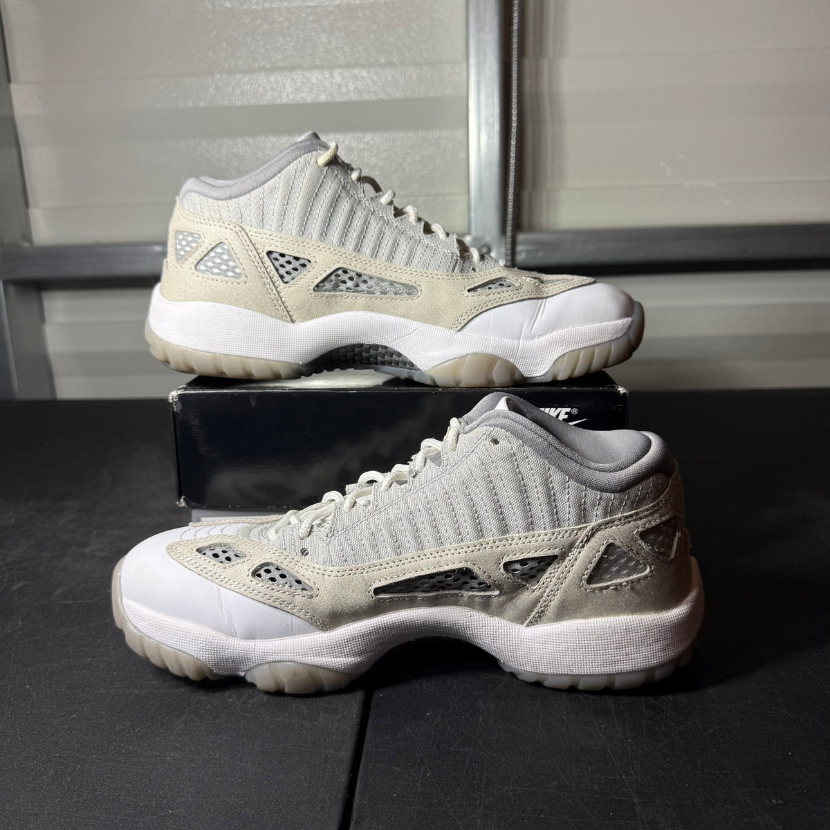 Size 8 - AJ 11 Low IE Light Orewood Brown