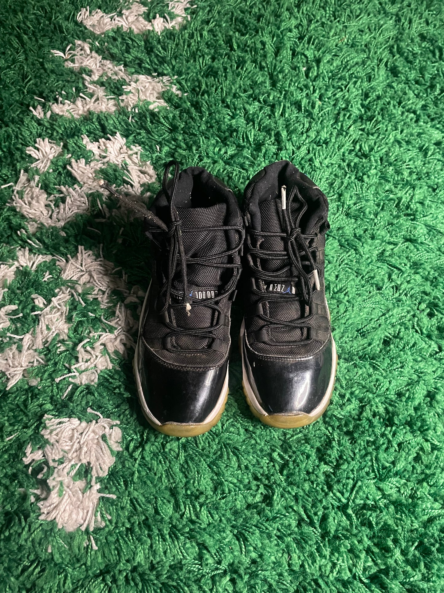 Size 6.5 - Jordan 11 Retro 2009 Space Jam