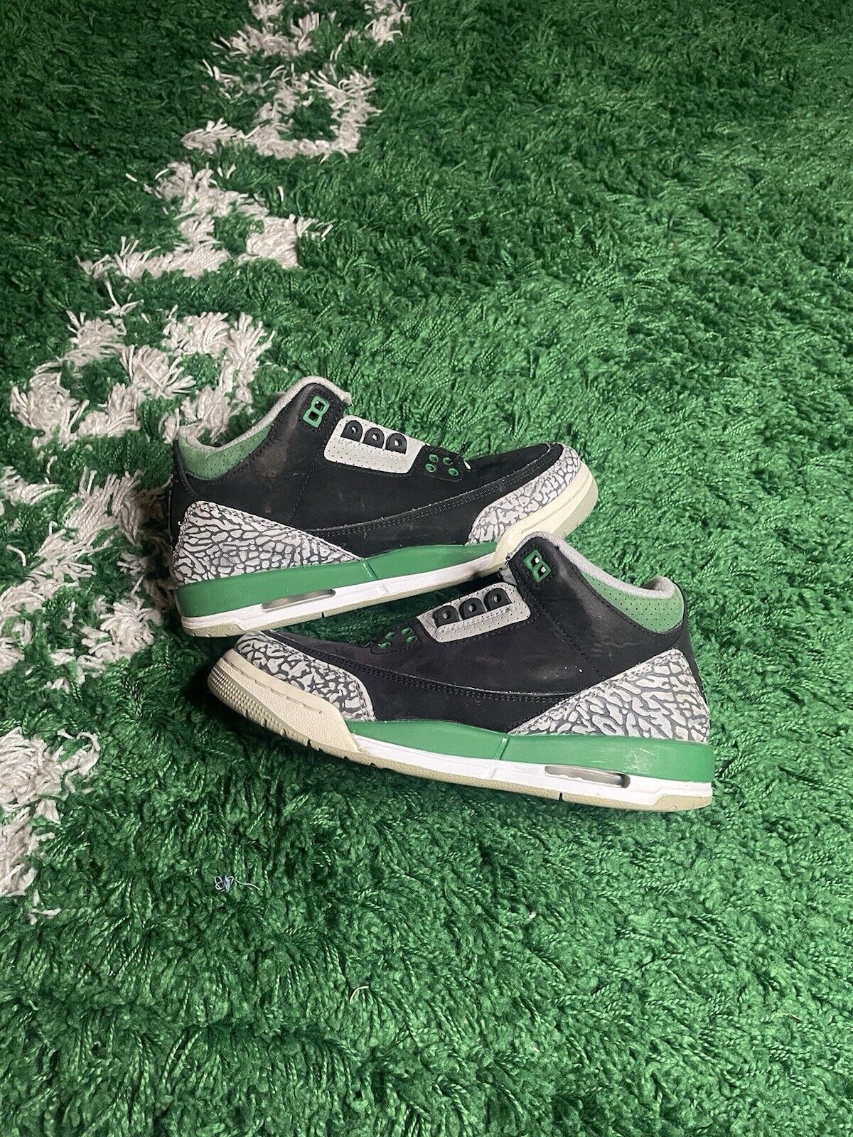 Size 6.5 - Jordan 3 Retro Mid Pine Green