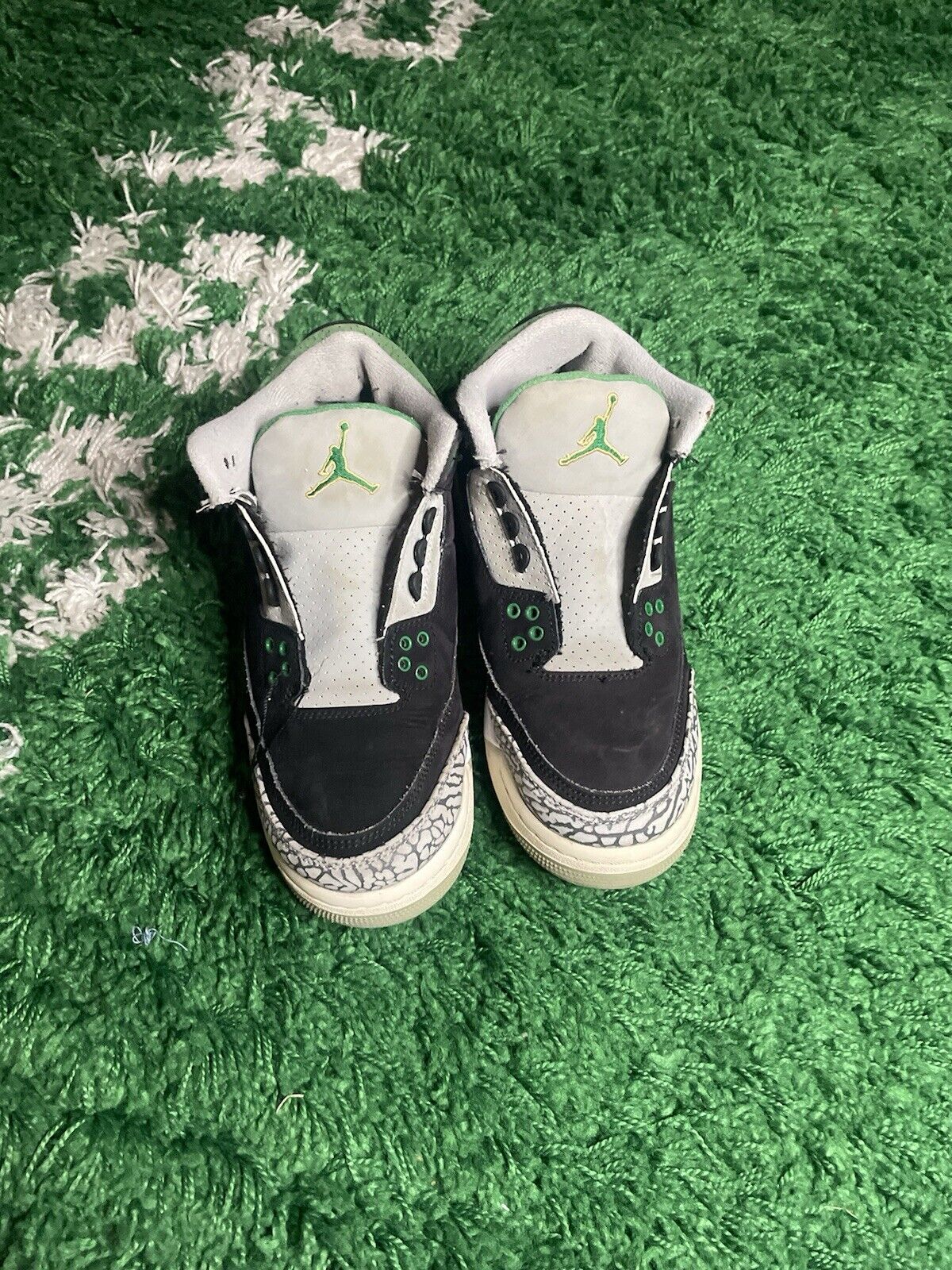 Size 6.5 - Jordan 3 Retro Mid Pine Green