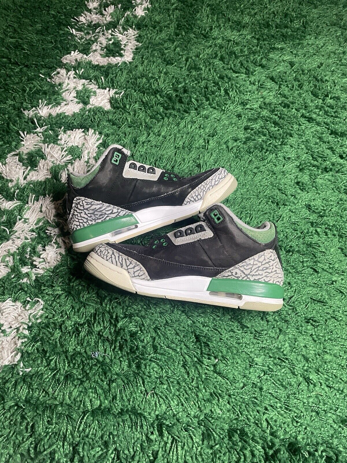 Size 6.5 - Jordan 3 Retro Mid Pine Green