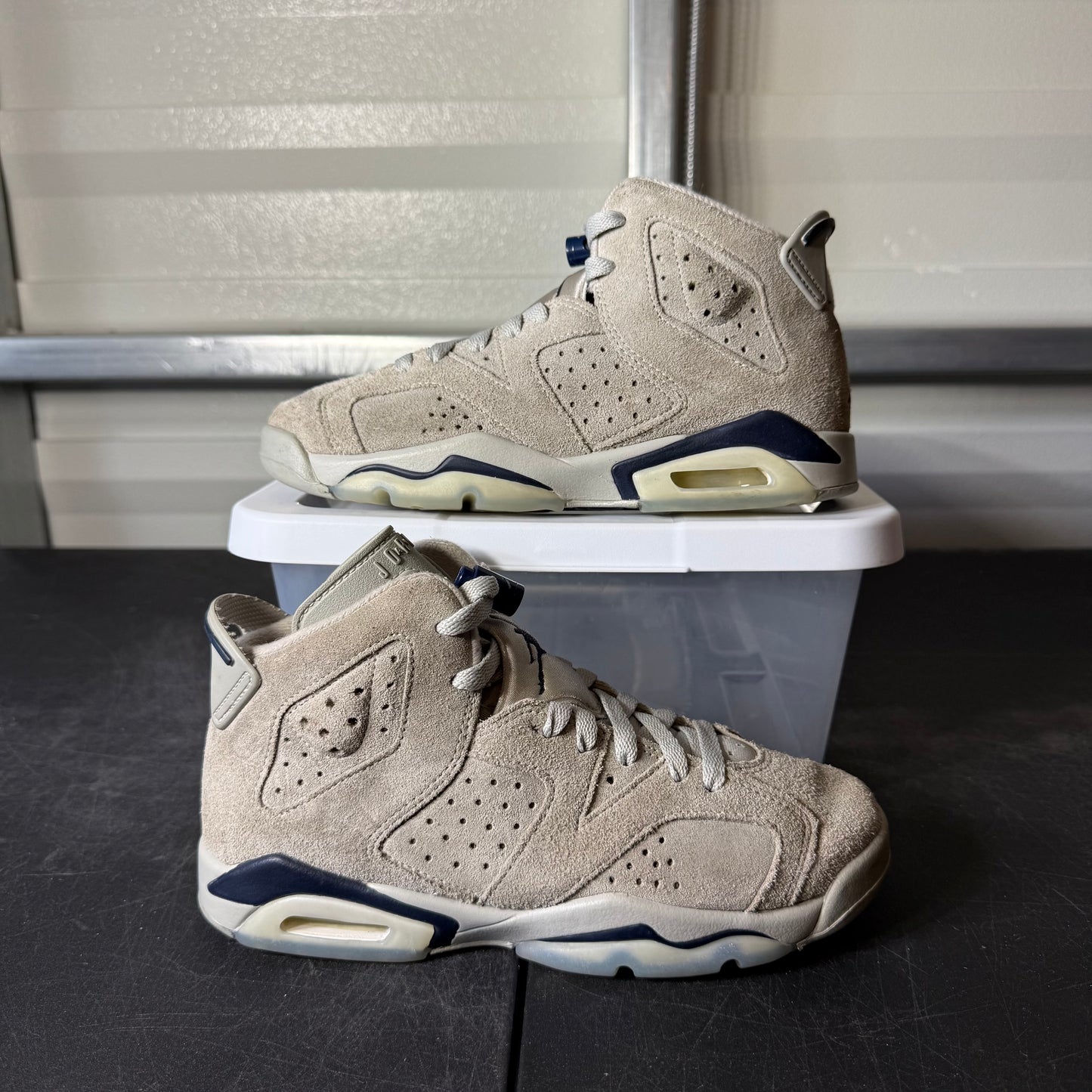 Size 4.5Y - AJ 6 Georgetown