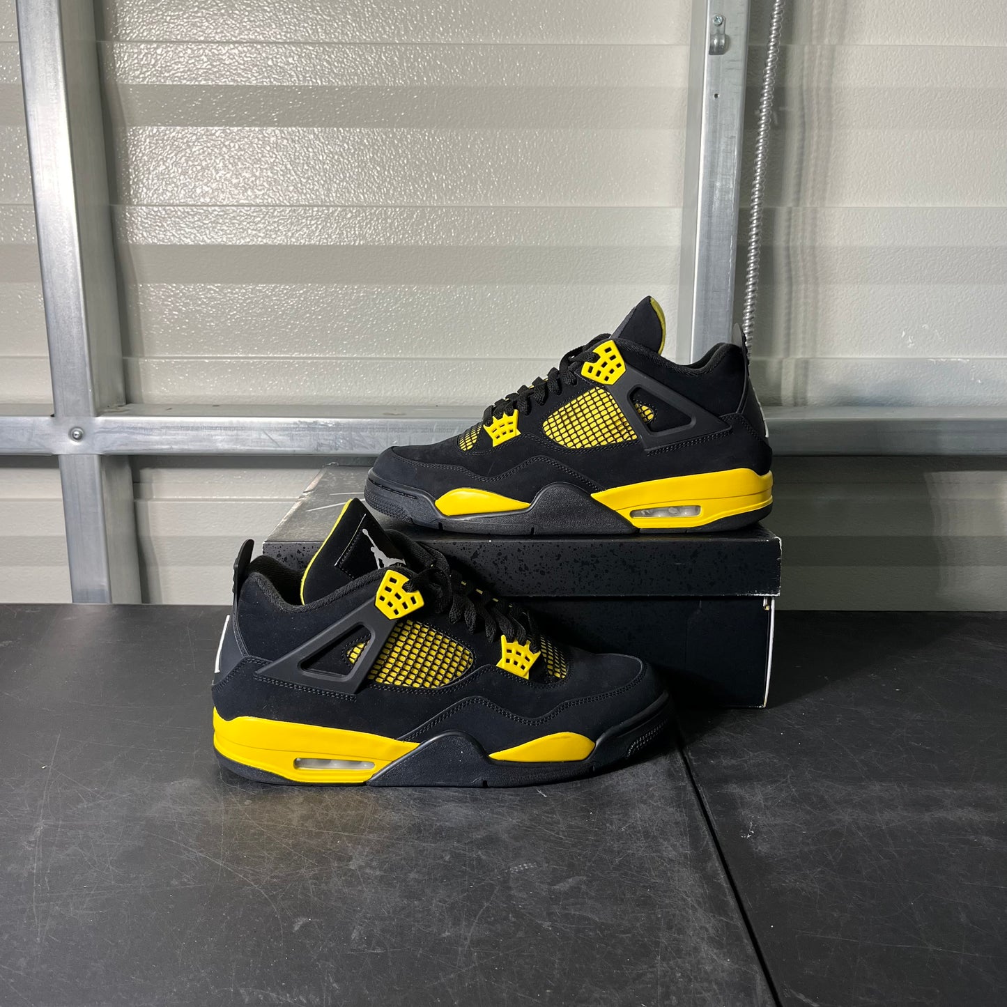Size 12 - AJ 4 Thunder