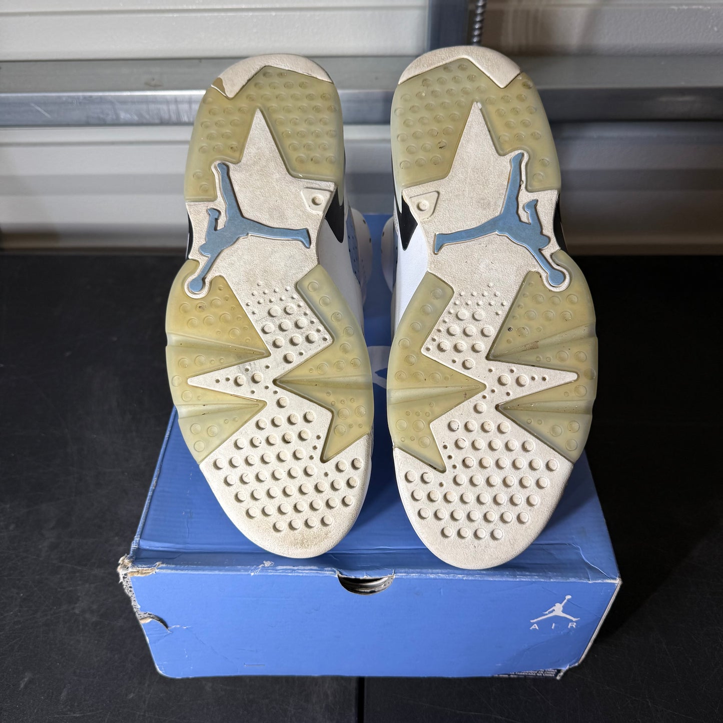 Size 11.5 - AJ 6 UNC
