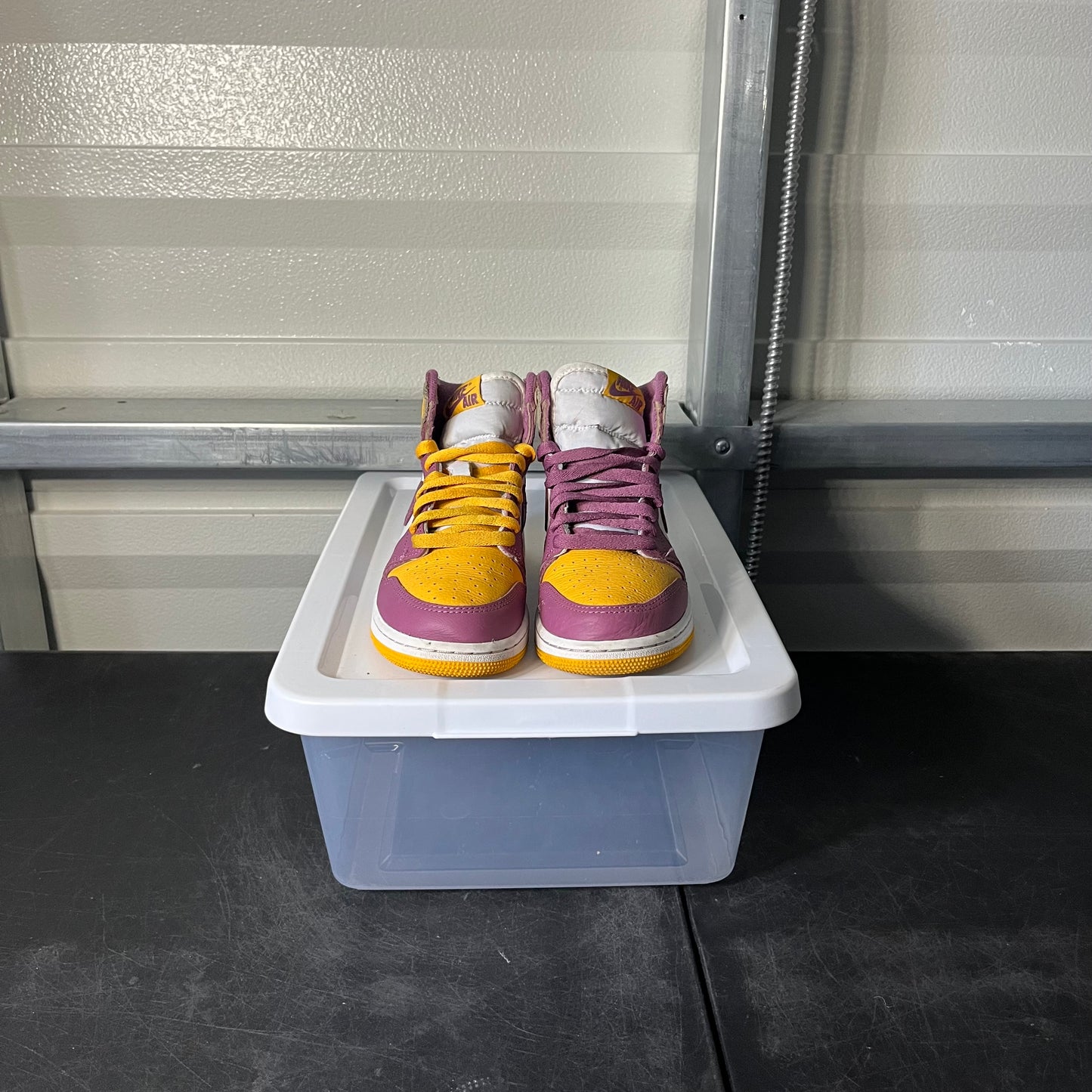 Size 4Y - AJ 1 Brotherhood