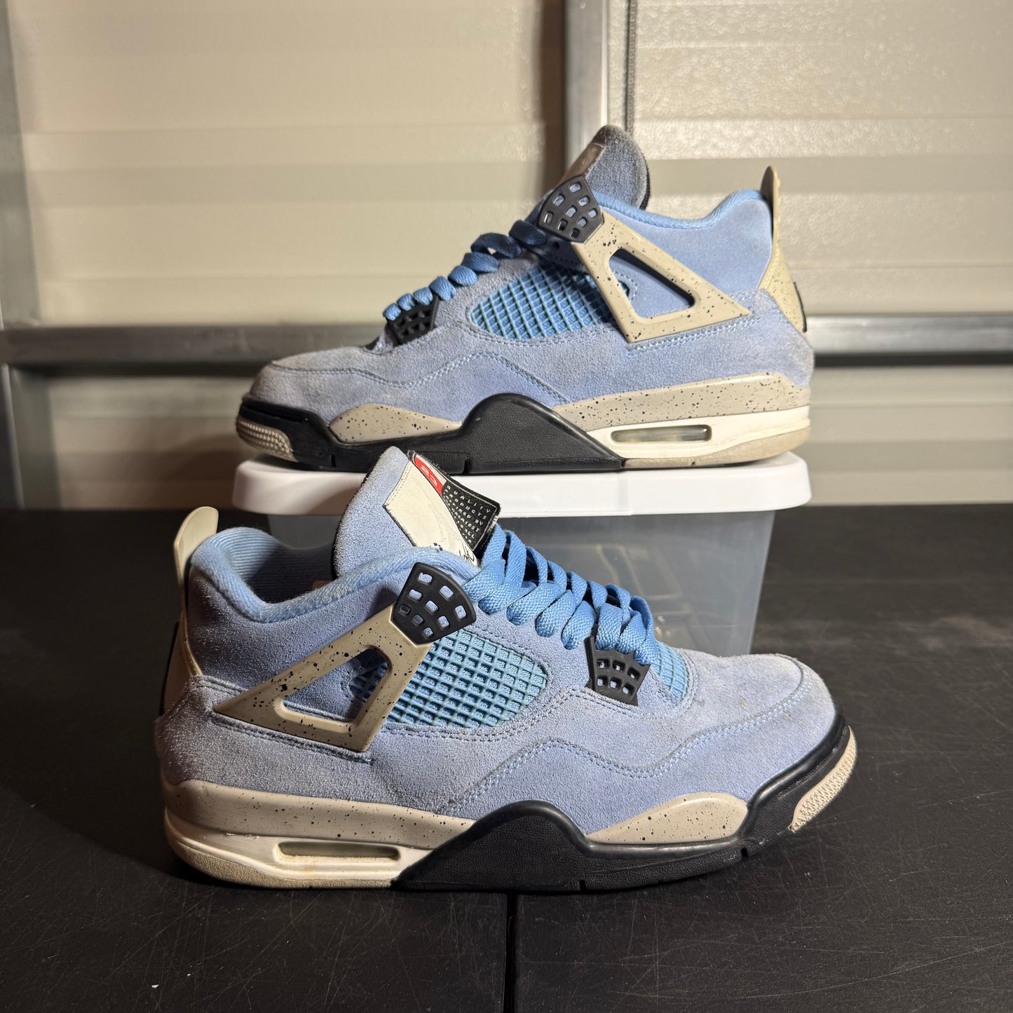 Size 8.5 - AJ 4 UNC