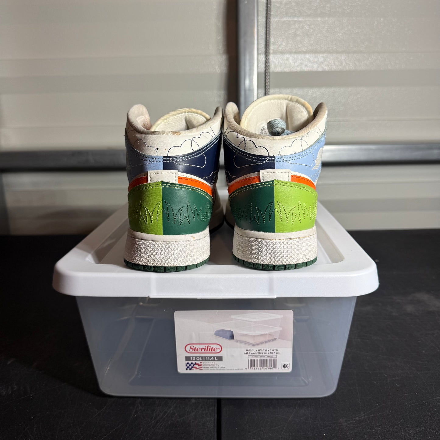 Size 6.5Y - AJ 1 Mid Stitch