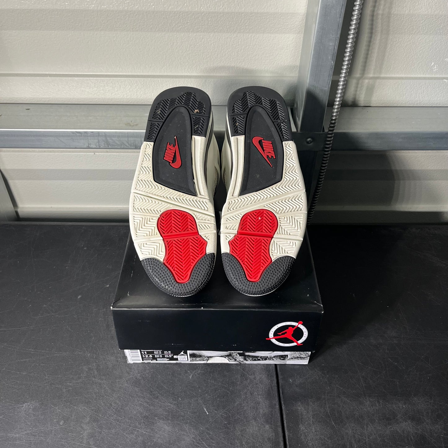 Size 11 - AJ 4 Flight Club