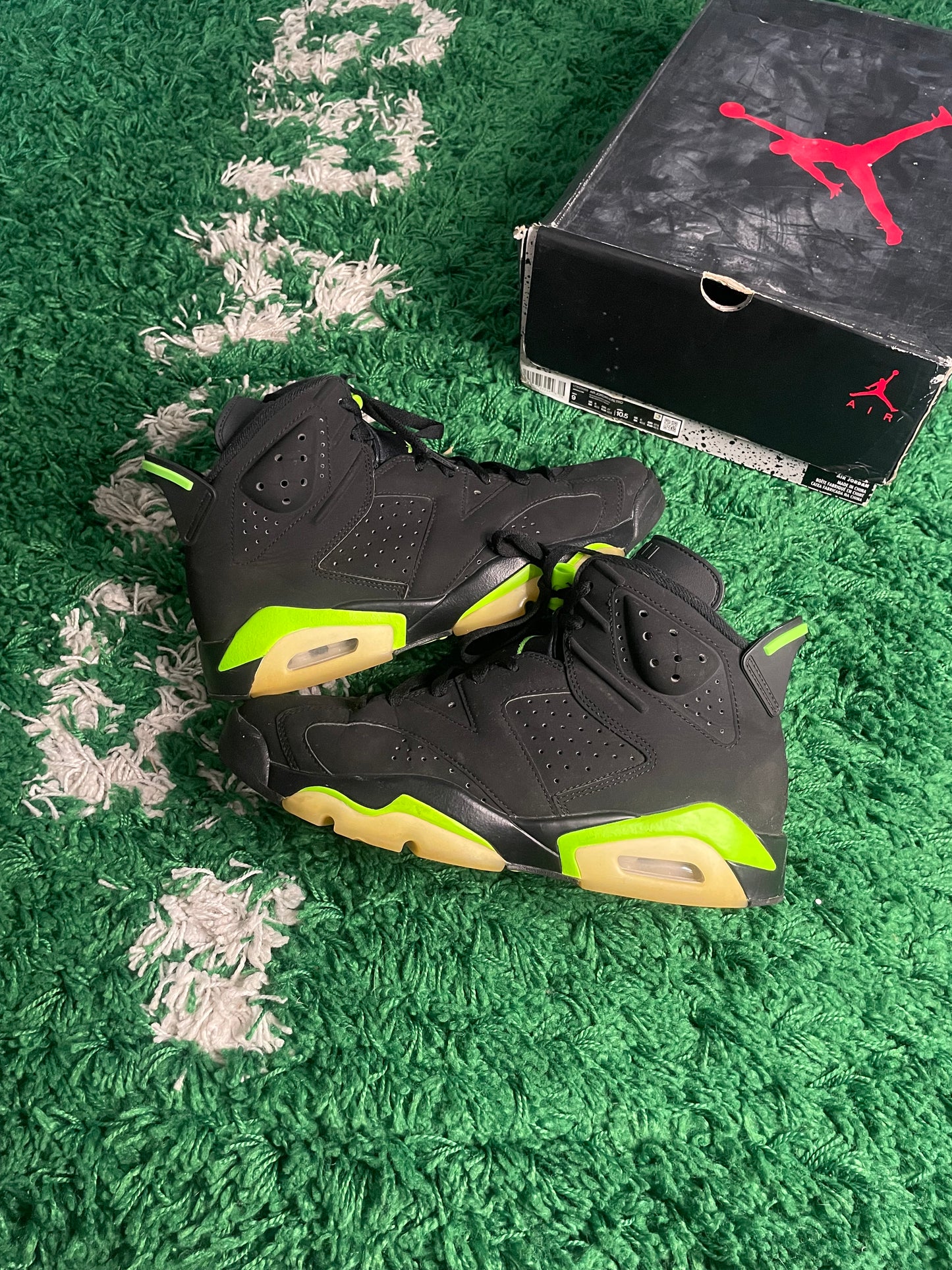 Size 9 - Jordan 6 Retro Electric Green 2021