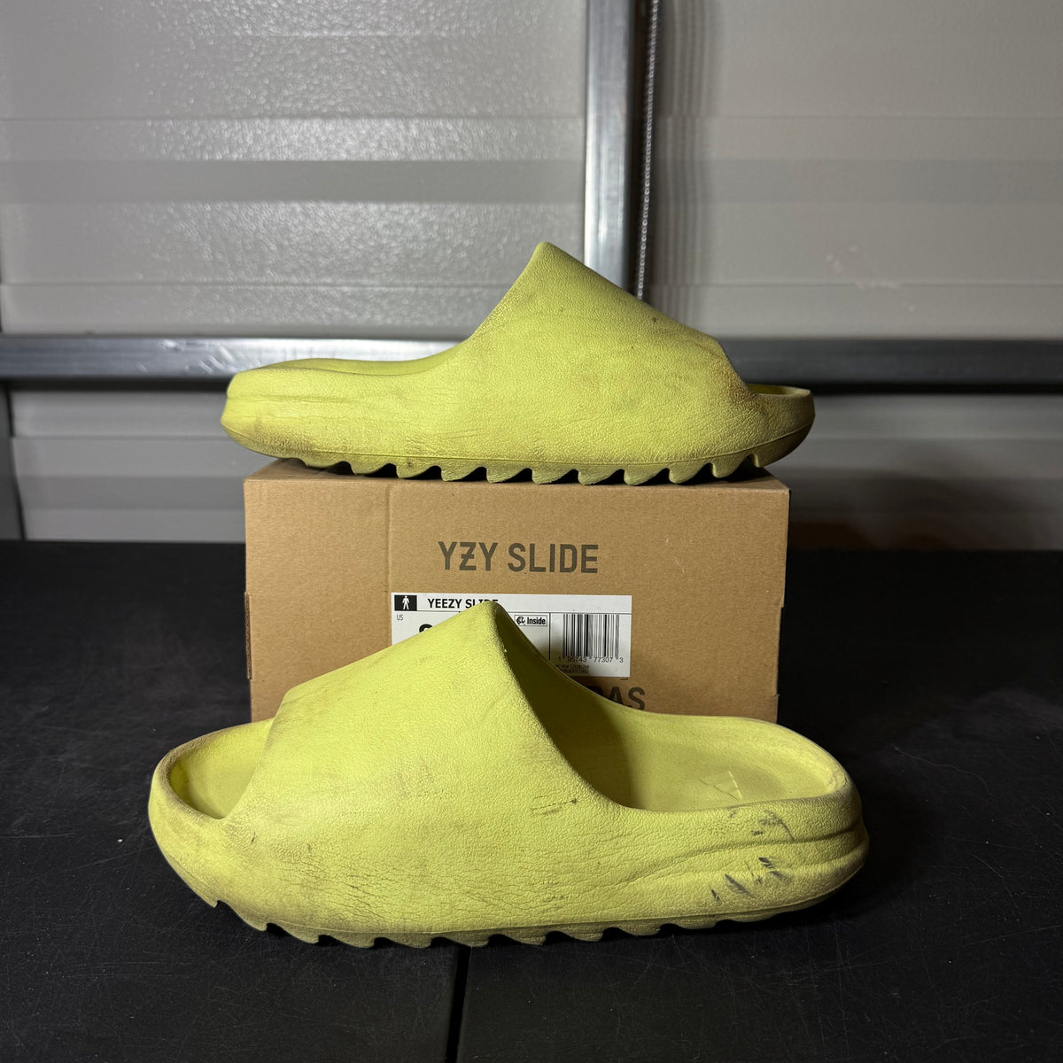 Size 8 - Yeezy Resin Slide