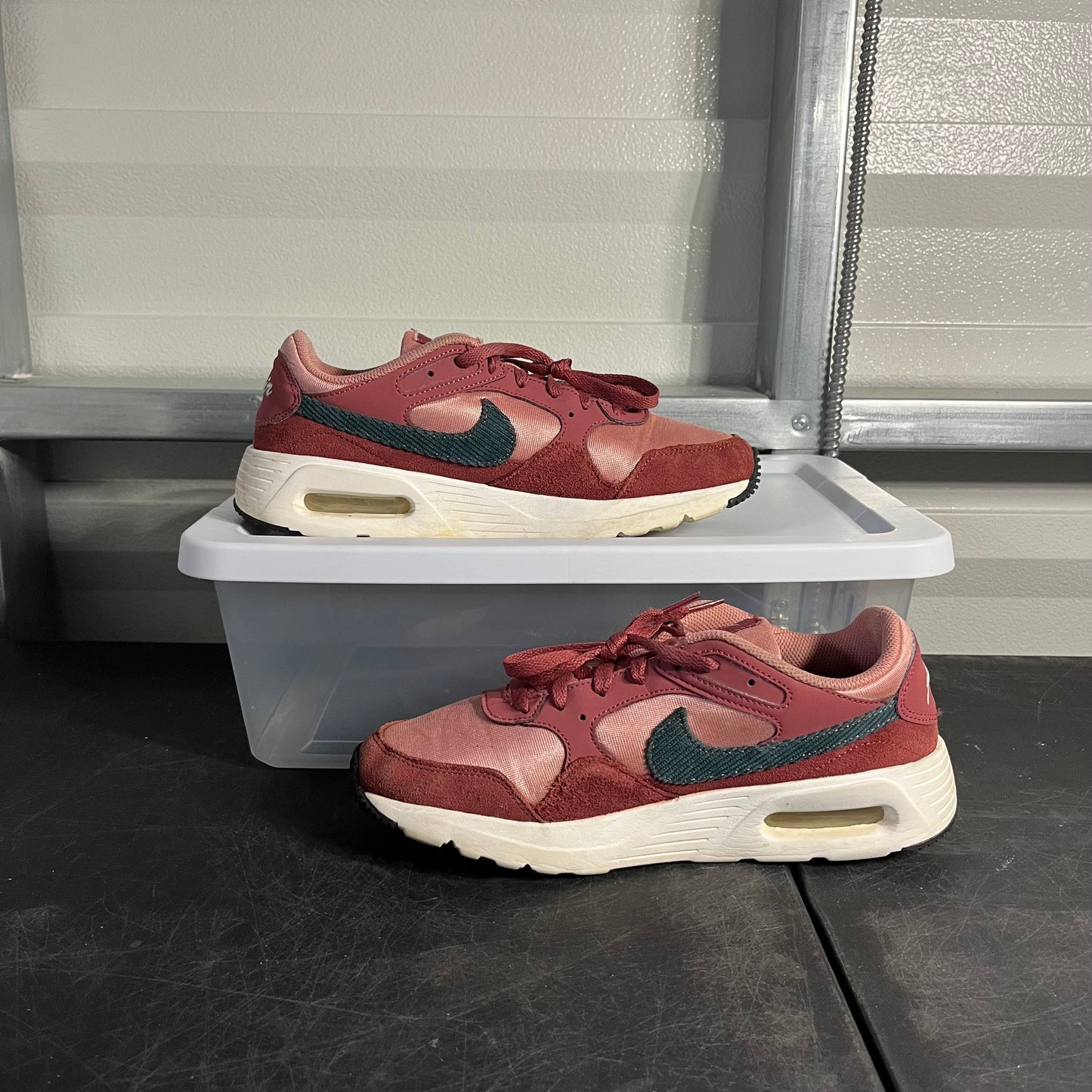Size 10 - Air Max SE Red Stardust
