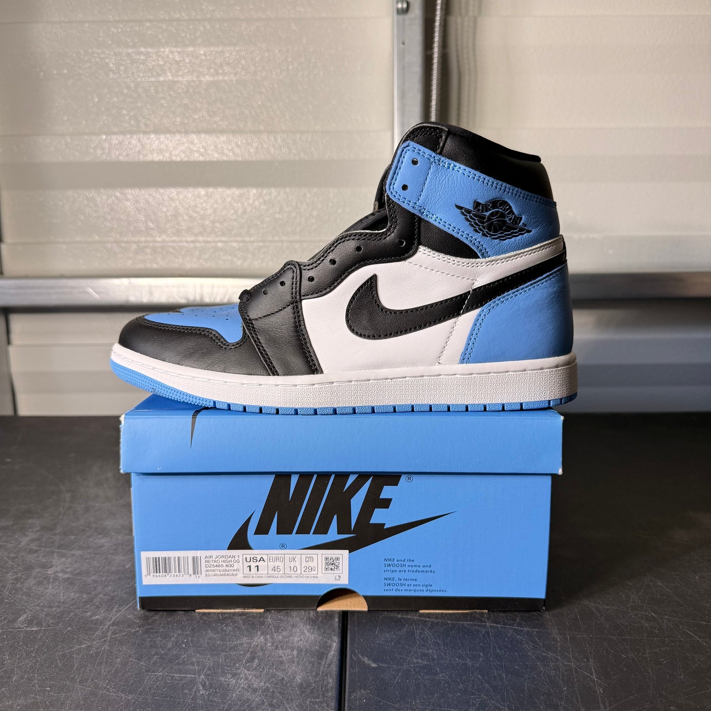 Size 11 - AJ 1 UNC Toe