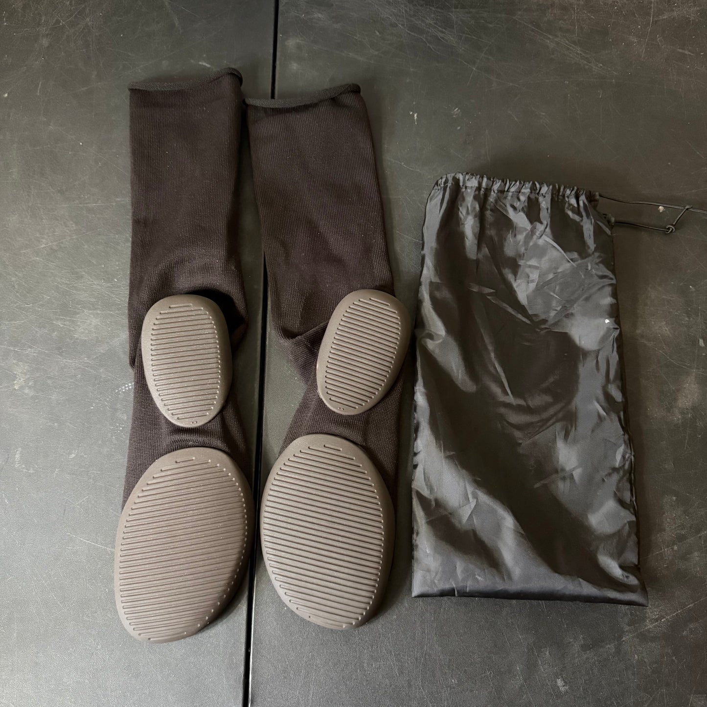 Size 2 - YZY Pods DS