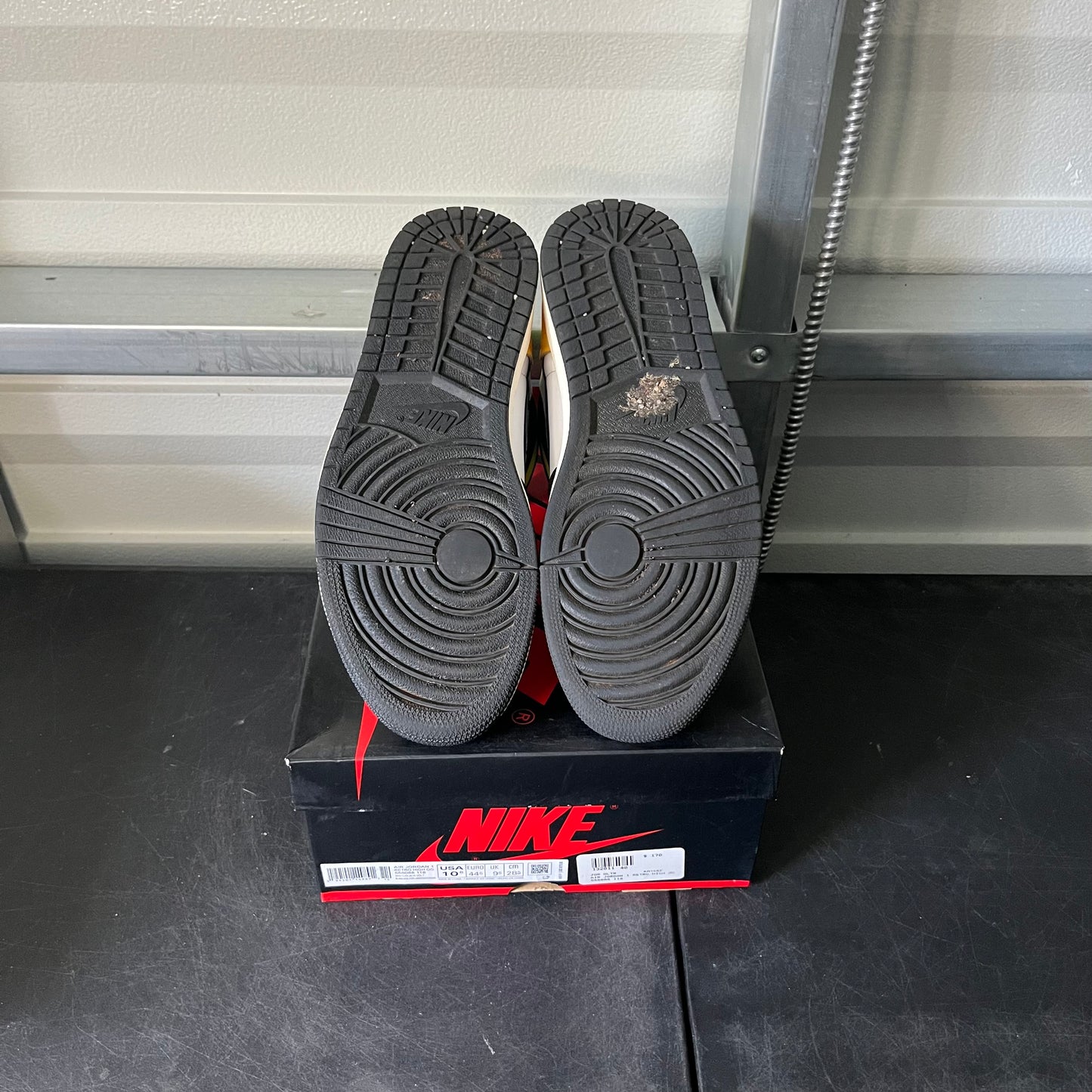 Size 10.5 - AJ 1 Volt Gold