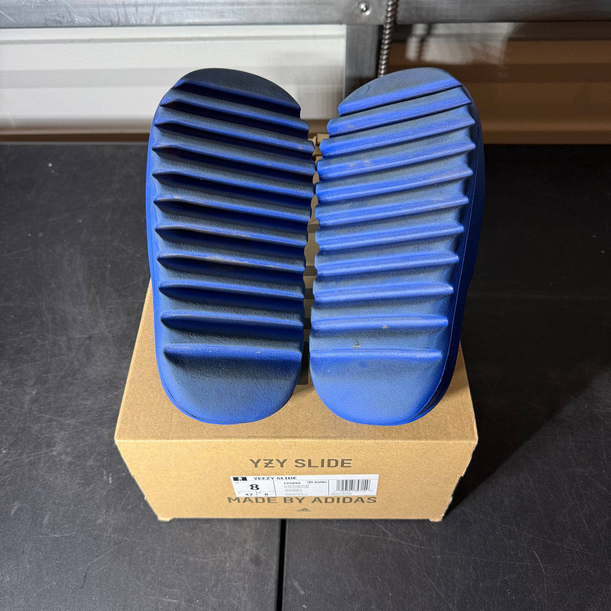 Size 8 - Yeezy Azure Slide