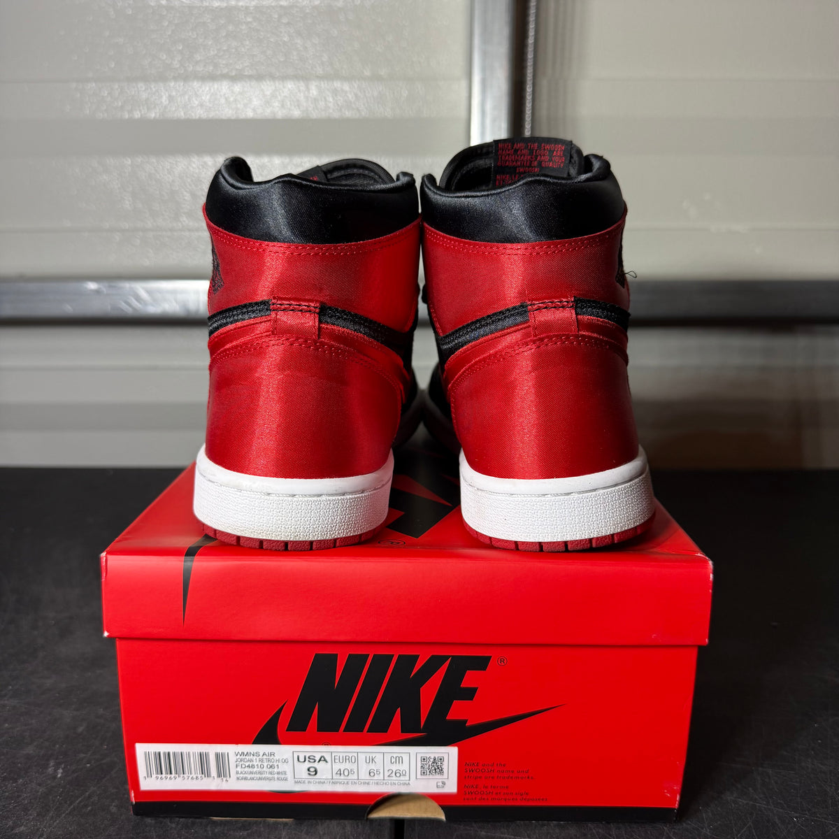 Size 9W - AJ 1 Satin Bred