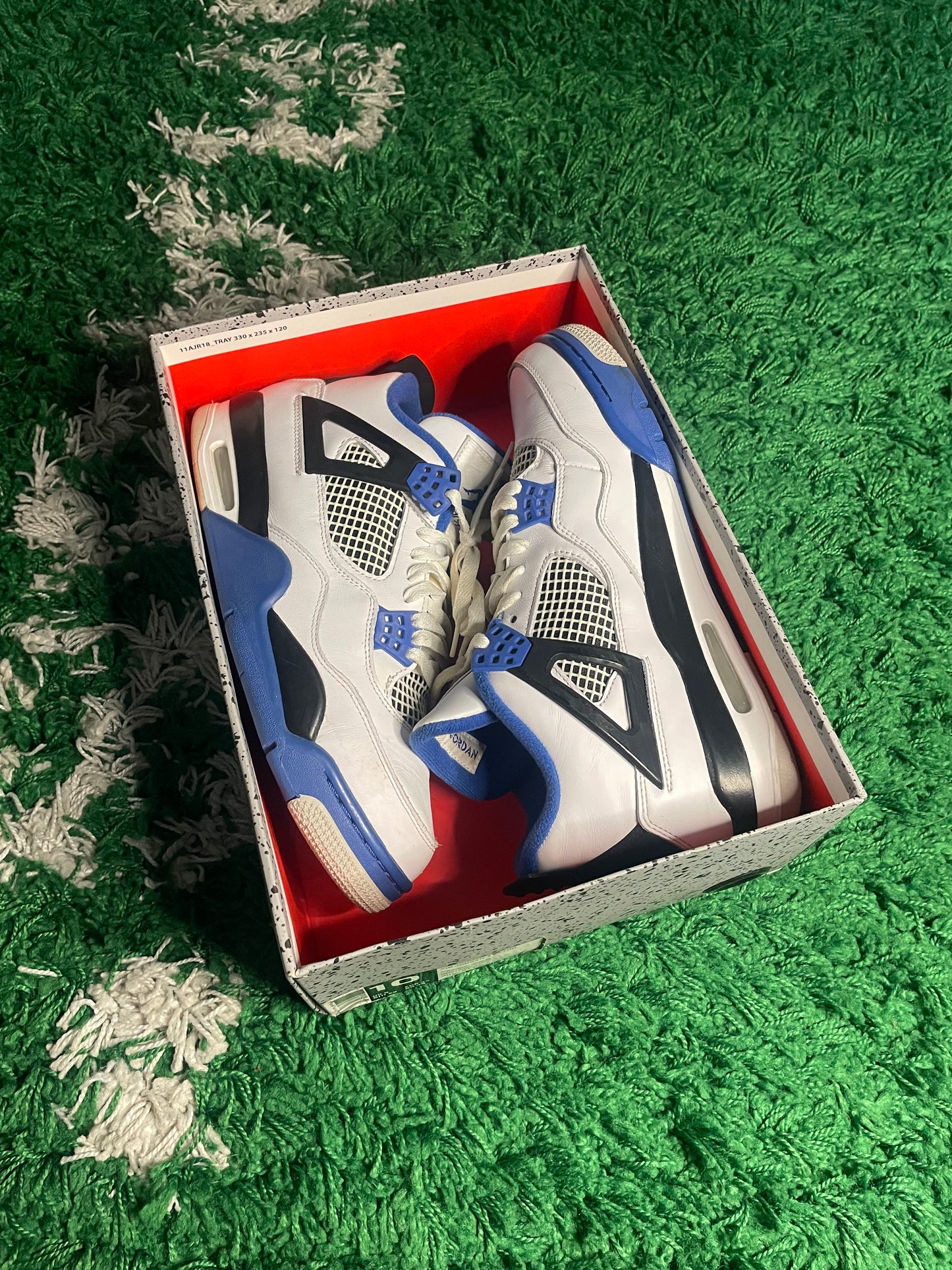 Size 10 - Jordan 4 Retro Mid Motorsports