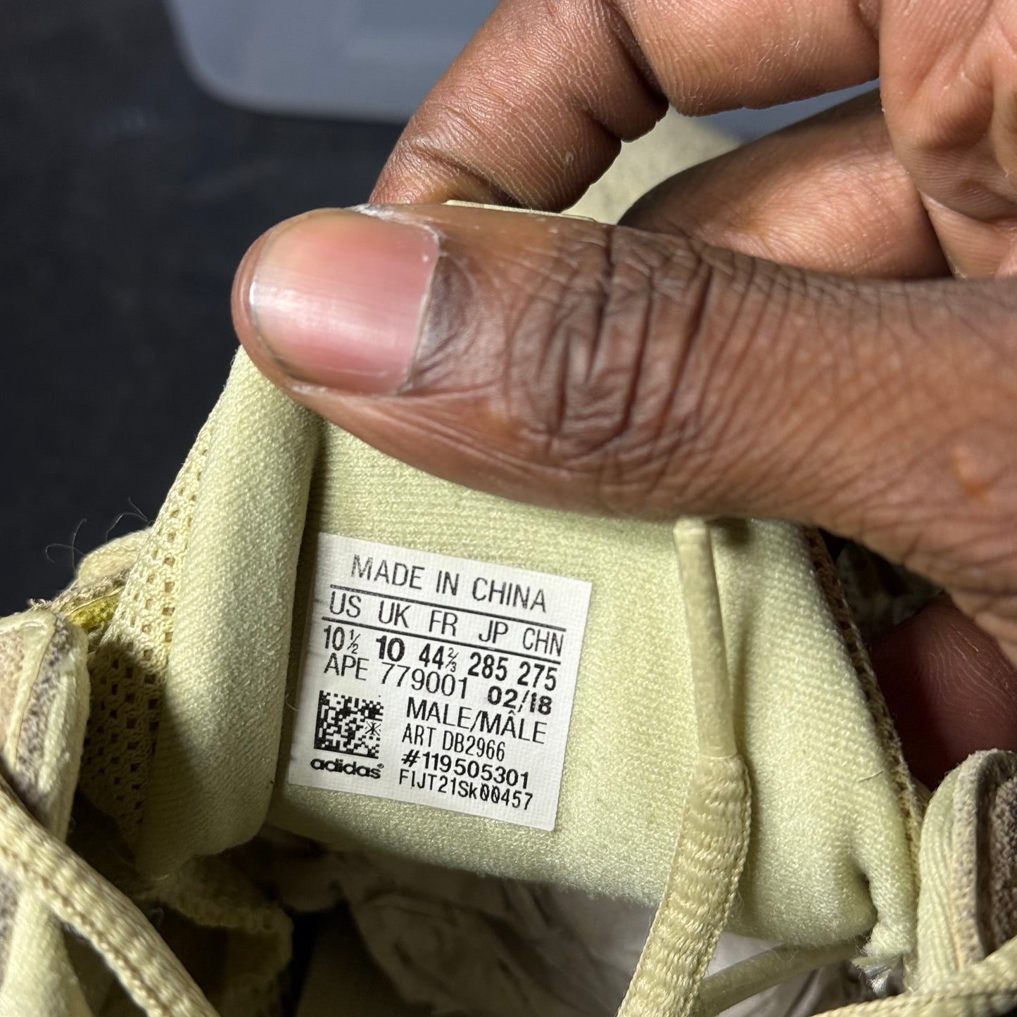 Size 10.5 - Yeezy 500 Moon Yellow