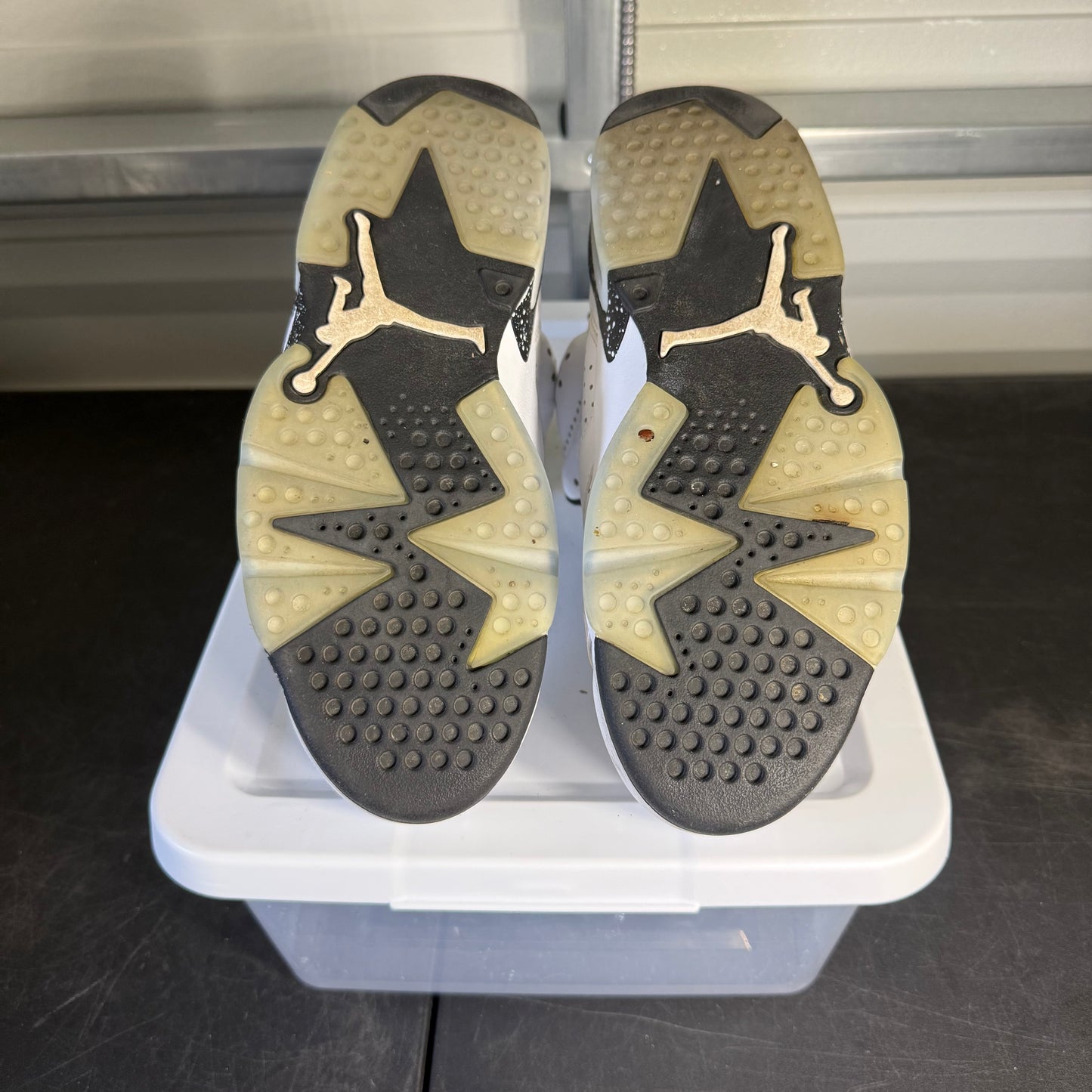 Size 8.5 - AJ 6 Oreo