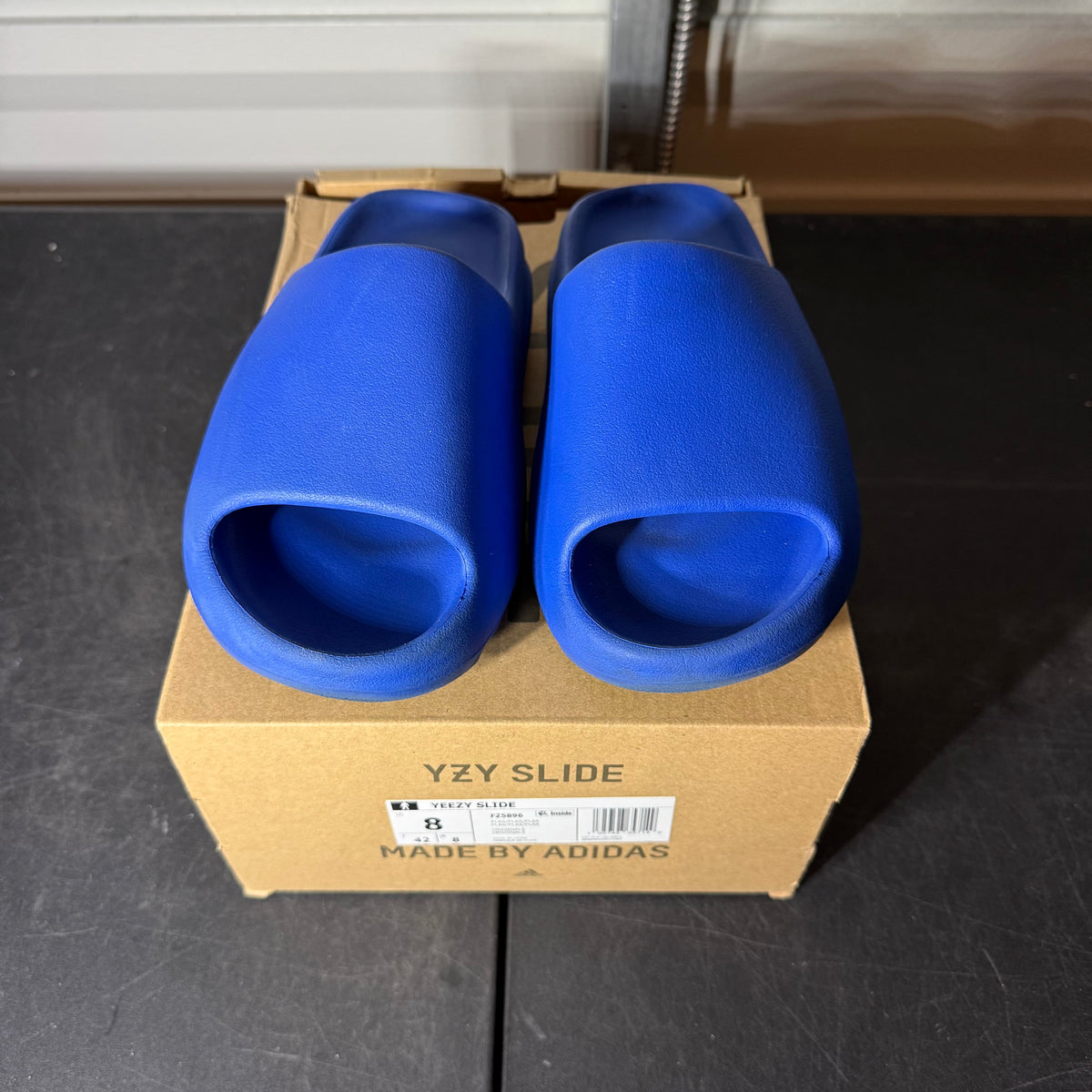 Size 8 - Yeezy Azure Slide