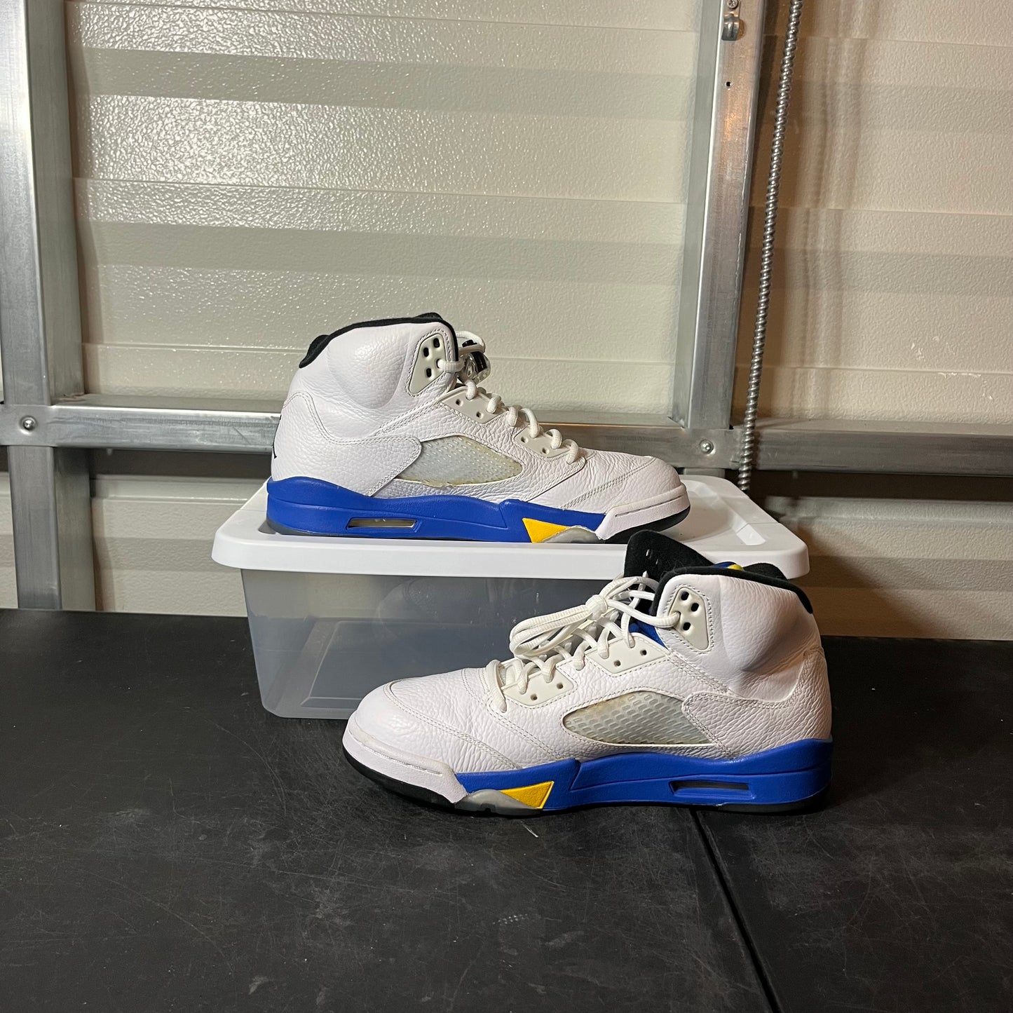 Size 10.5 - AJ 5 Laney
