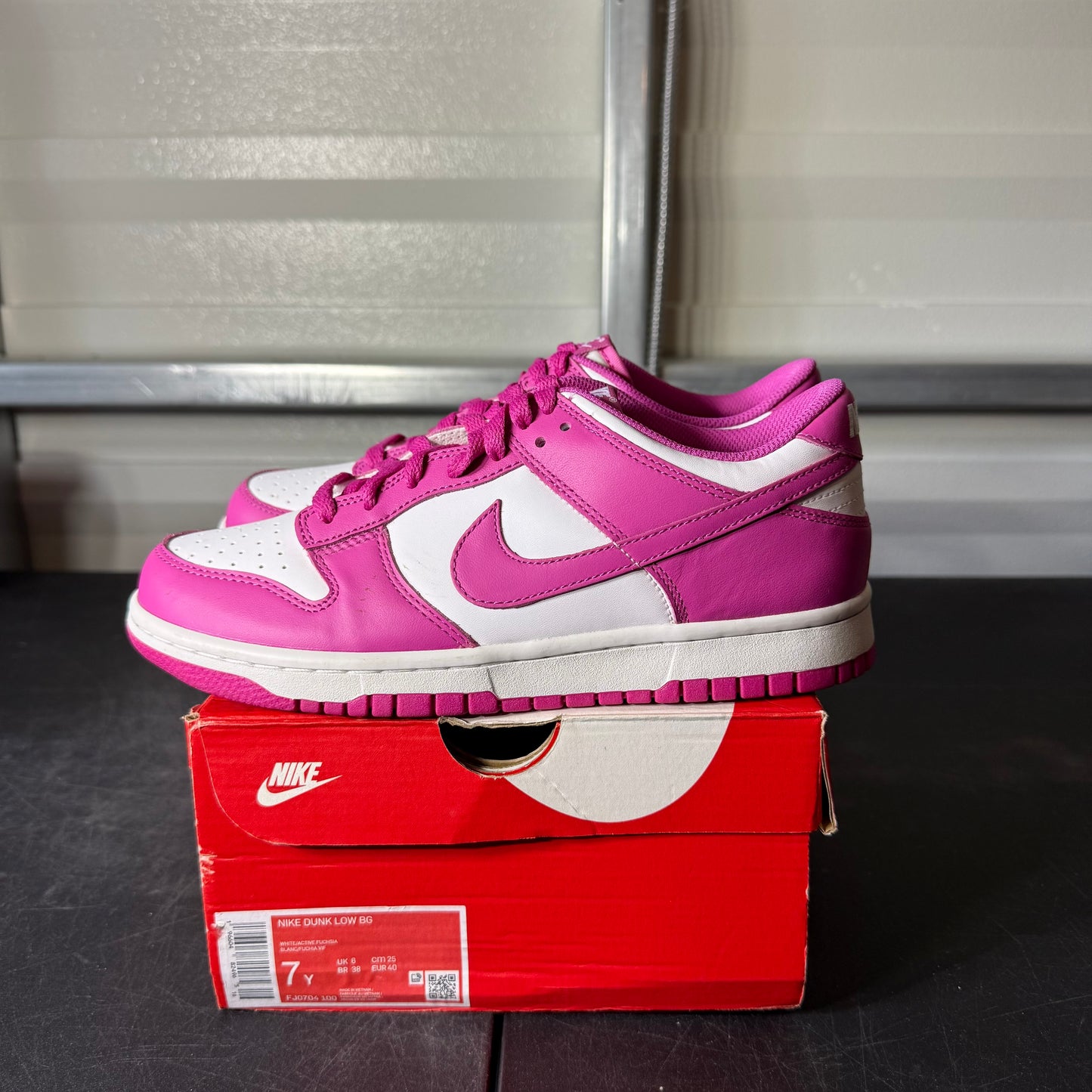 Size 7Y - Dunk Low Fuchsia