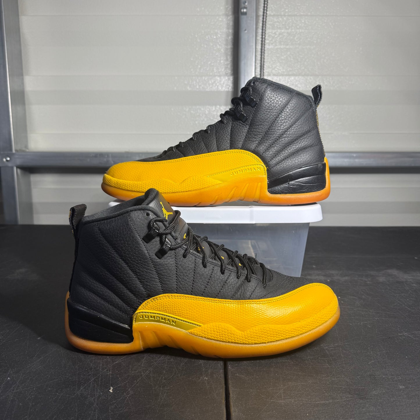 Size 10 - AJ 12 University Gold