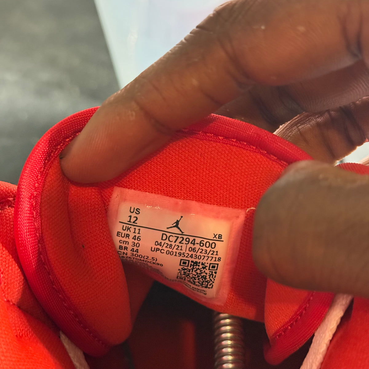 Size 12 - AJ 1 Mid Barcelona Sweater Red Patent nb