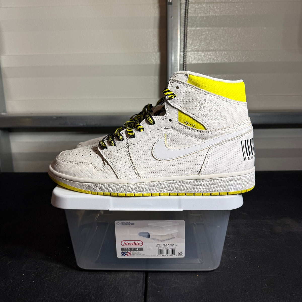 Size 12 - AJ 1 First Class Flight