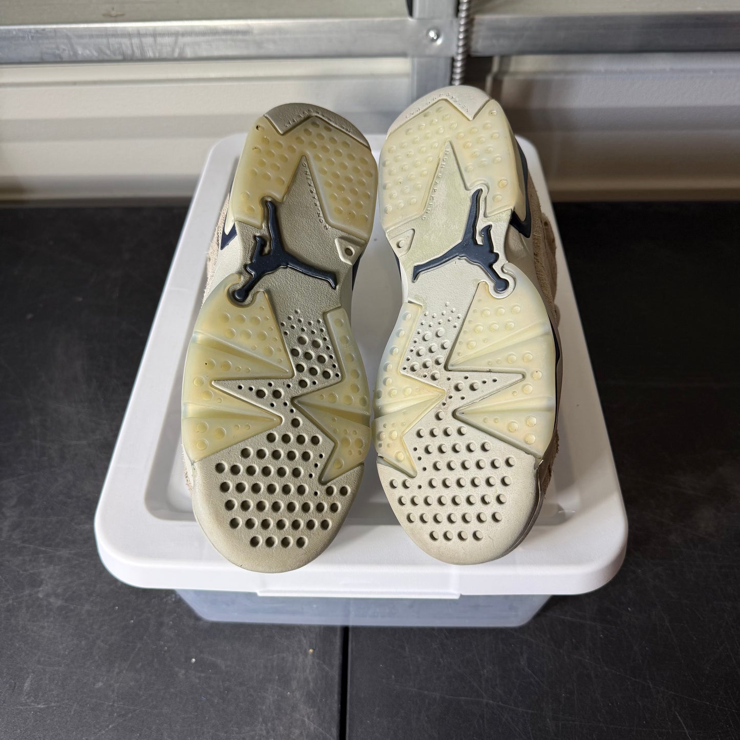 Size 4.5Y - AJ 6 Georgetown