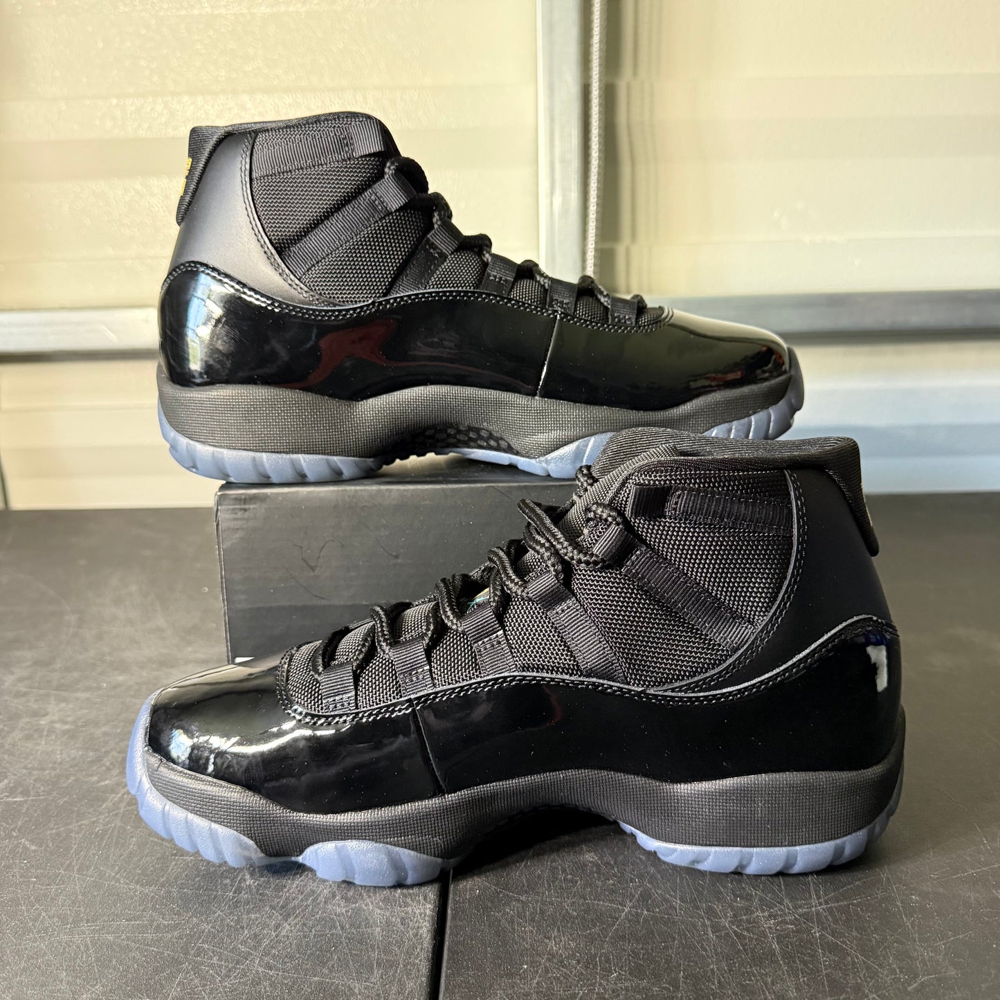 Size 9 - AJ 11 Gamma Blue