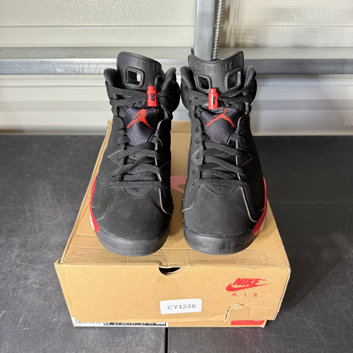 Size 9.5 - AJ 6 Infrared