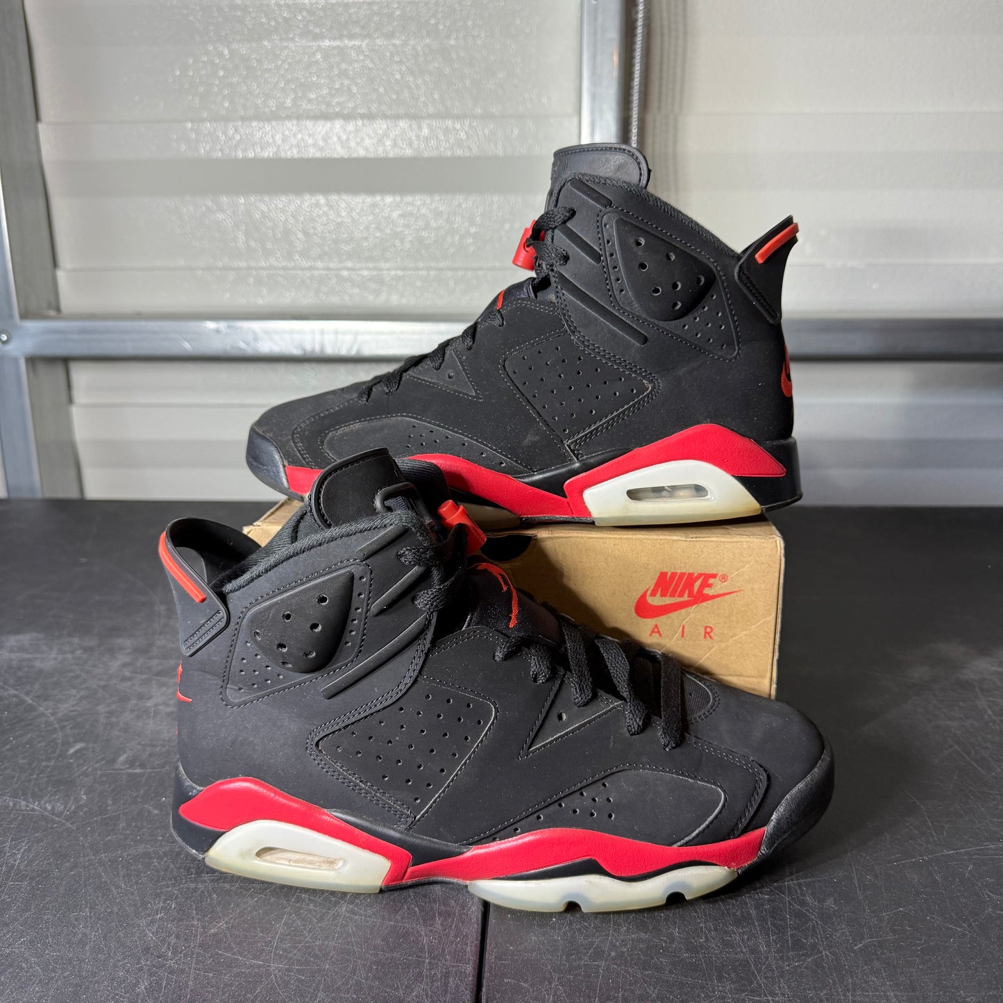 Size 9.5 - AJ 6 Infrared
