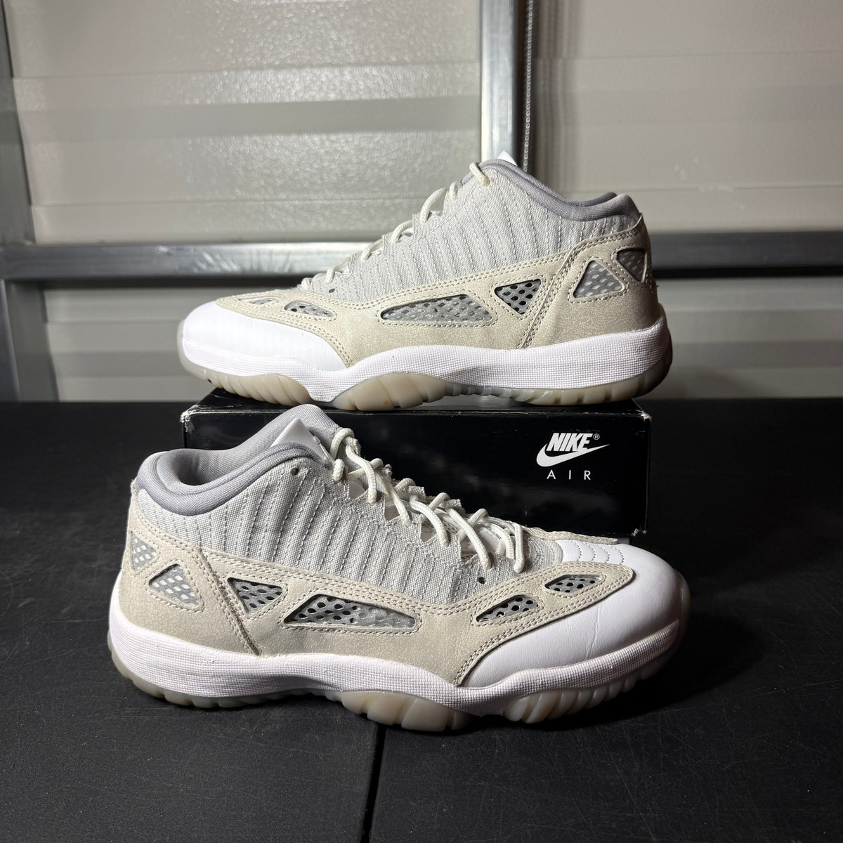 Size 8 - AJ 11 Low IE Light Orewood Brown