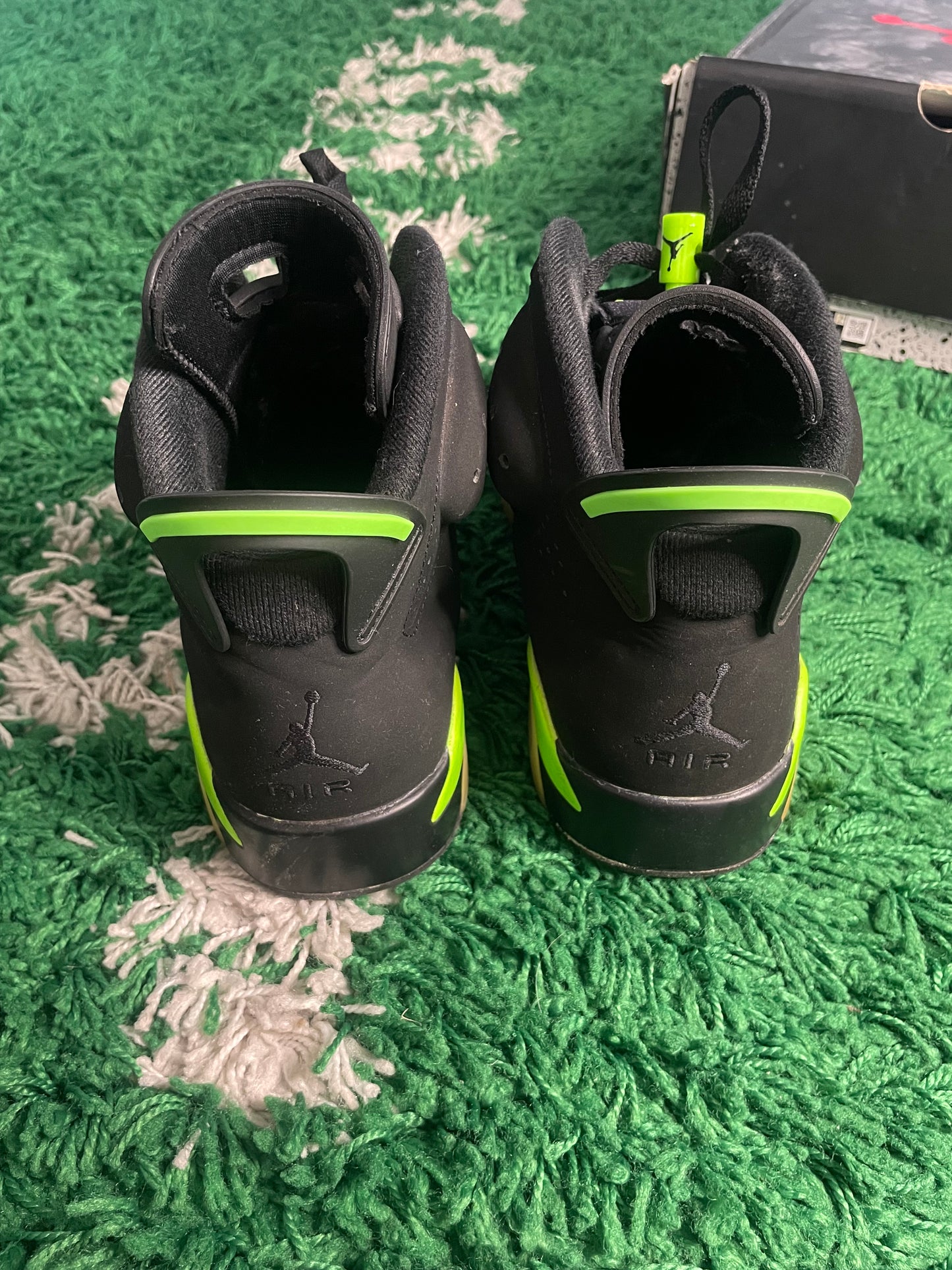 Size 9 - Jordan 6 Retro Electric Green 2021