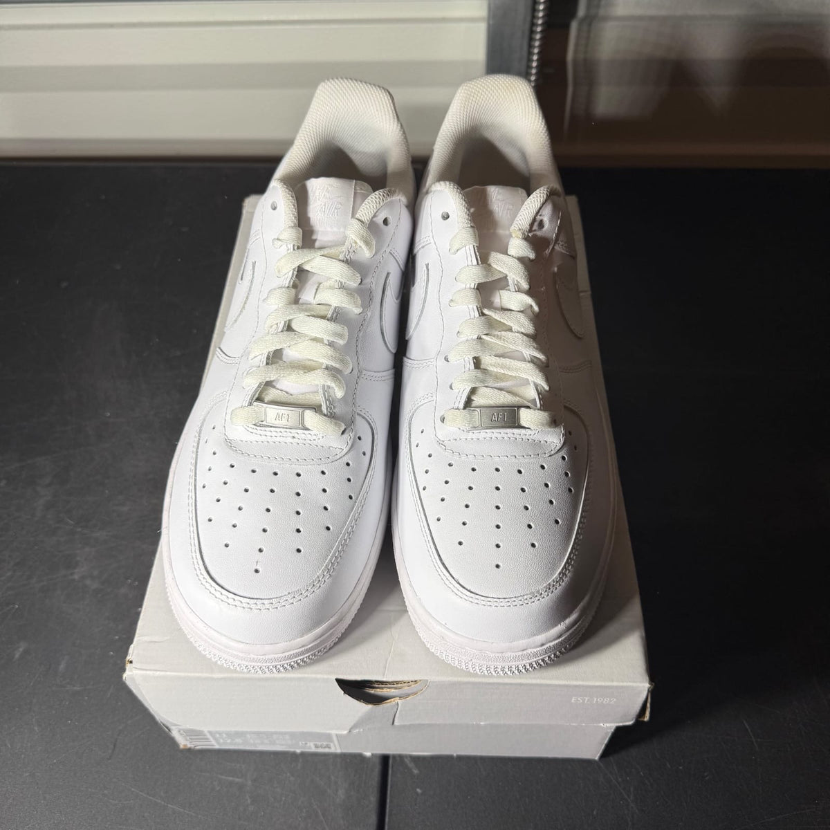 Size 11 - AF 1 Low White