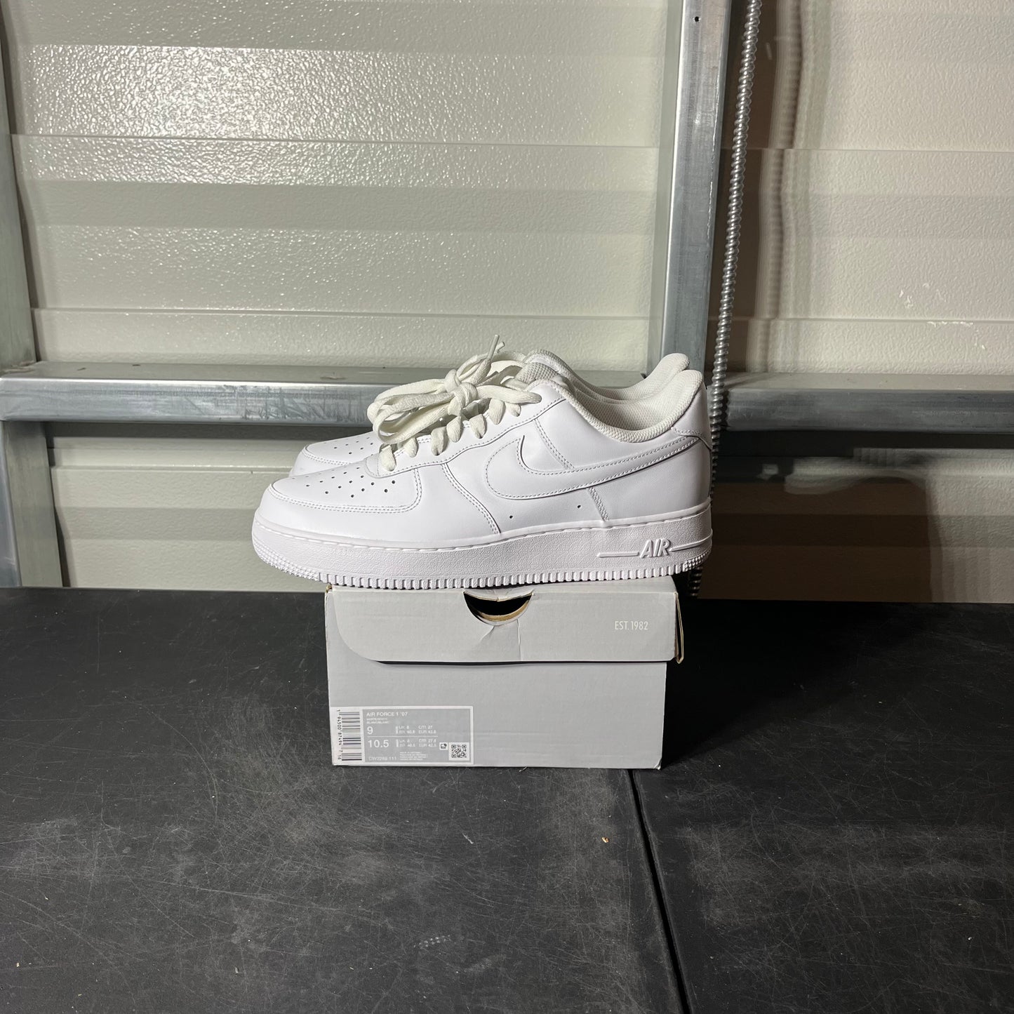 Size 9 - AF 1 ‘07 Low Triple White