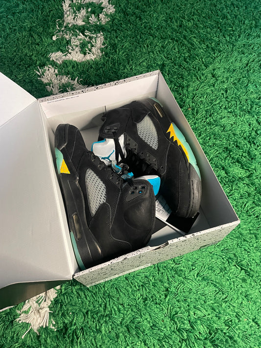 Size 10.5 - Jordan 5 Retro Mid Aqua