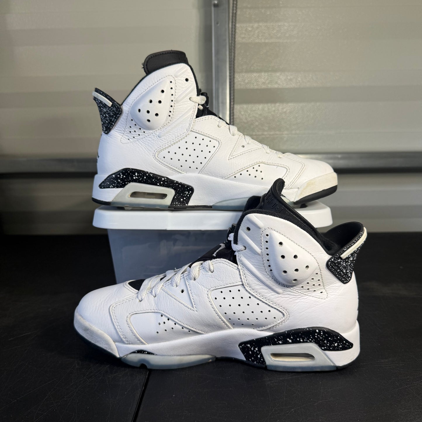 Size 8.5 - AJ 6 Oreo