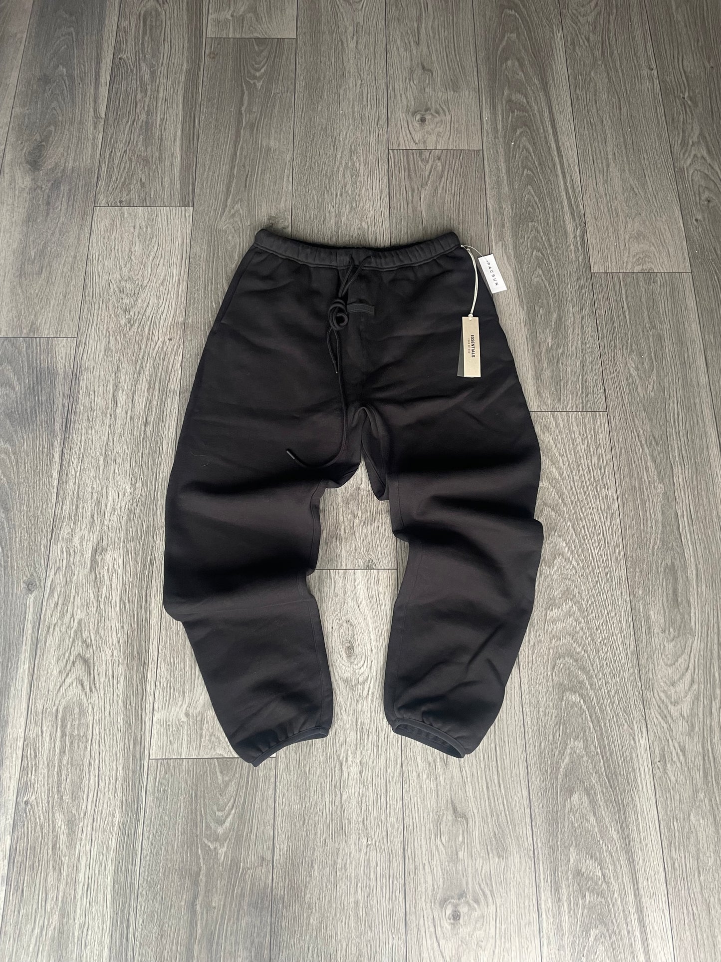 Medium - Essential Sweatpants