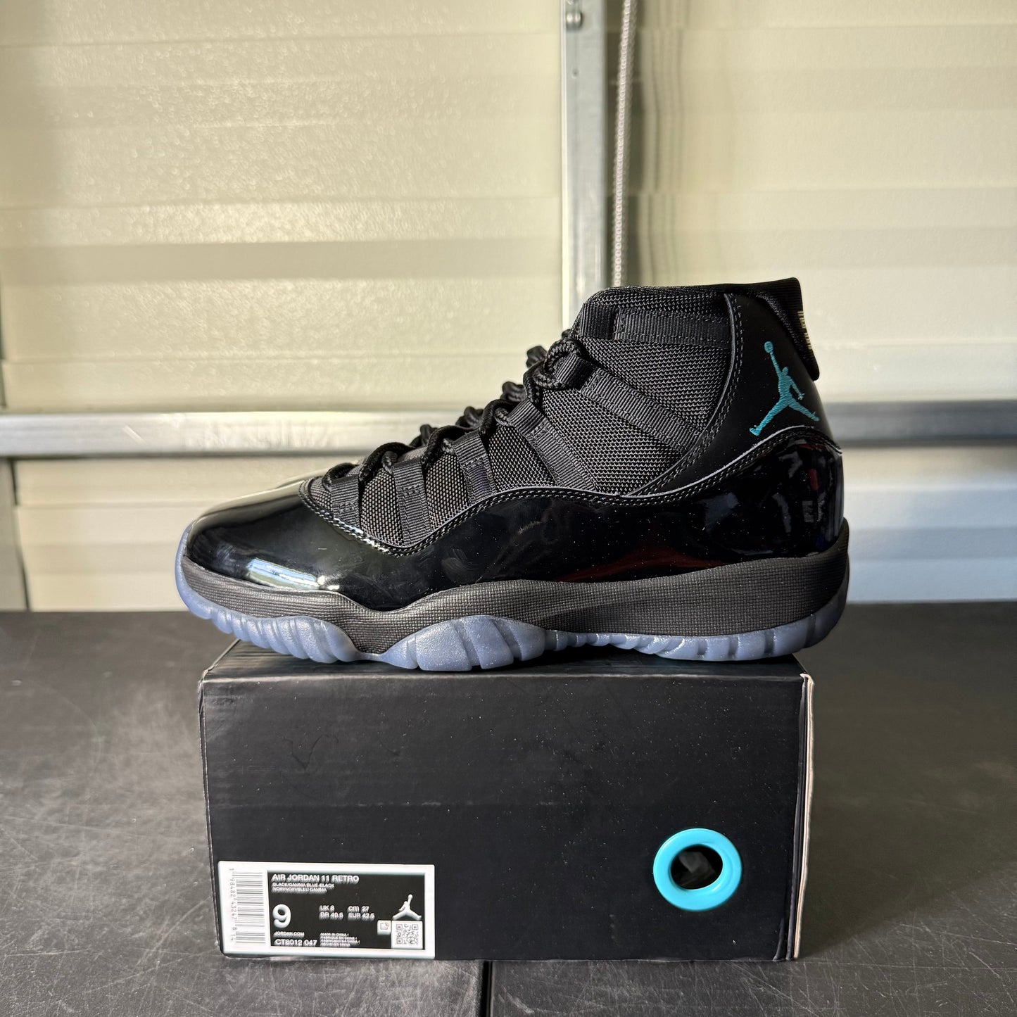 Size 9 - AJ 11 Gamma Blue