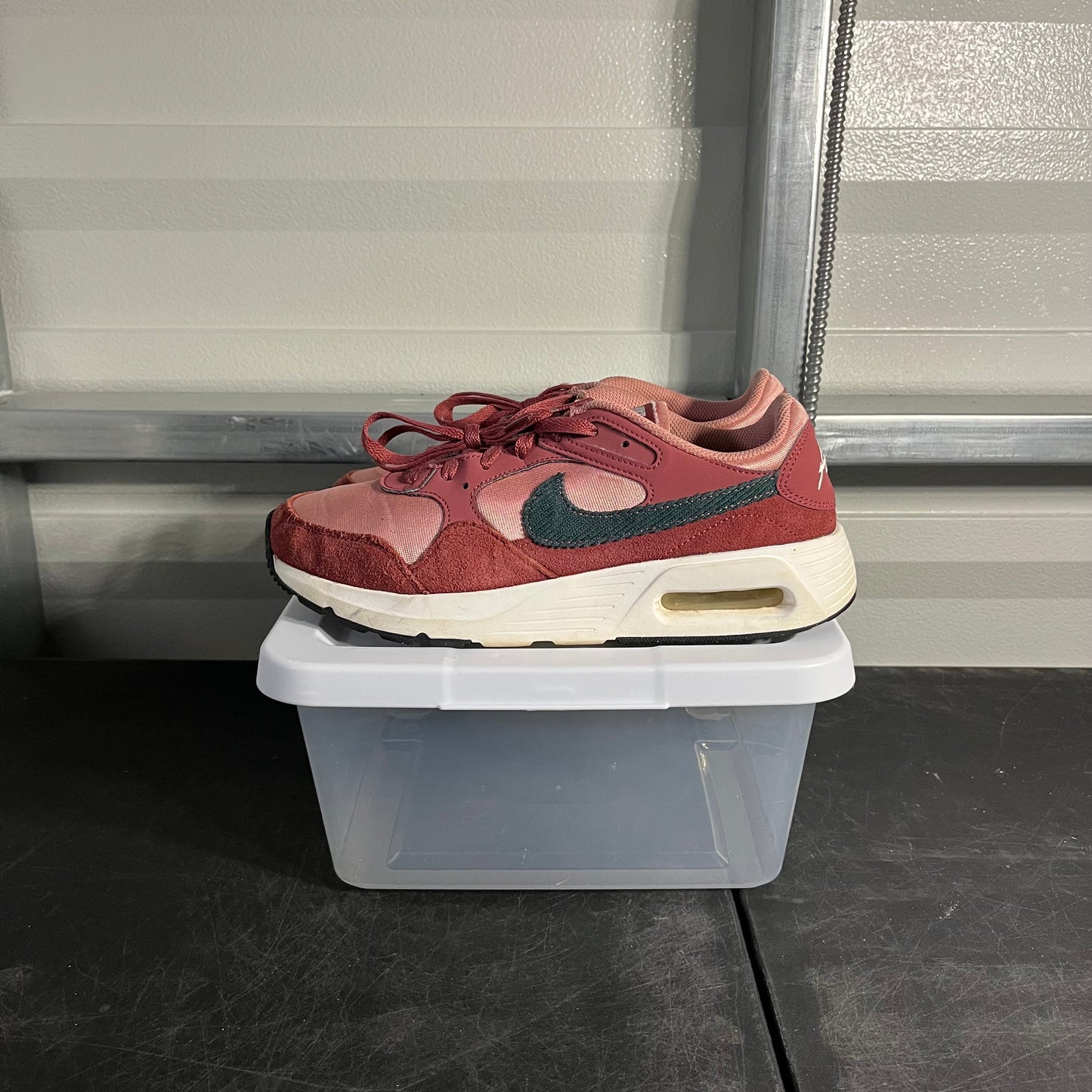 Size 10 - Air Max SE Red Stardust