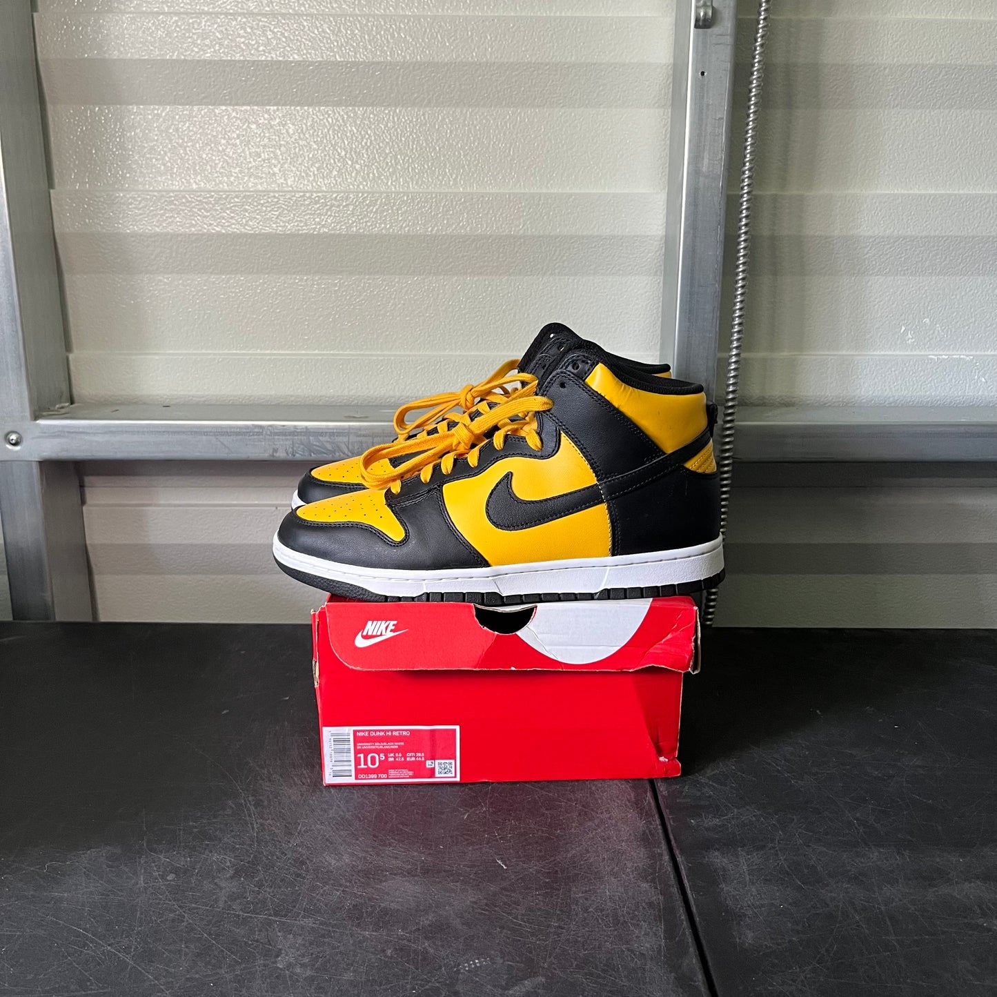 Size 10.5 - Nike Dunk High University Gold