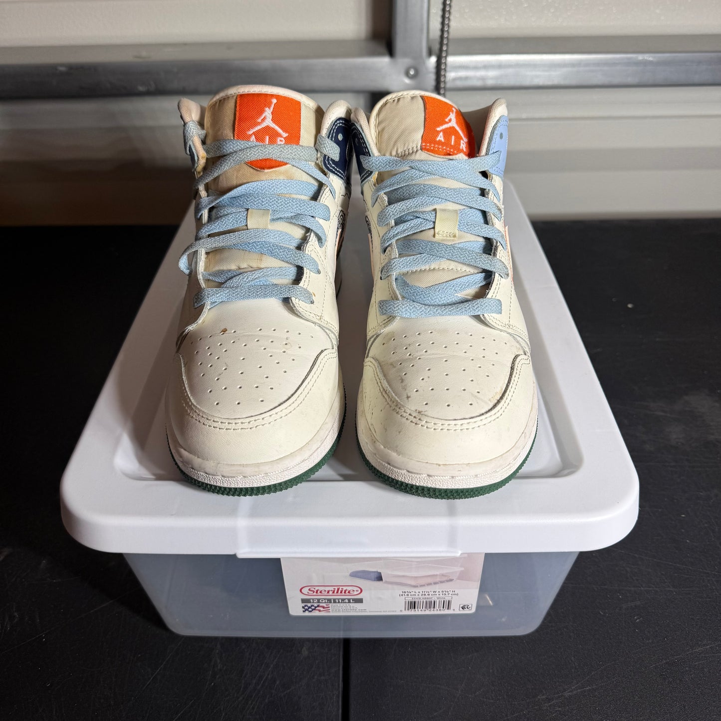 Size 6.5Y - AJ 1 Mid Stitch