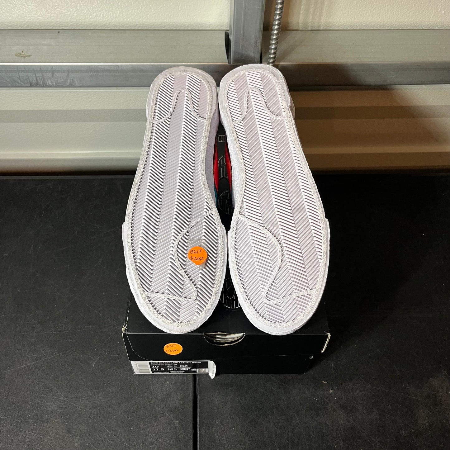 Size 10 - Blazer Low Sacai x Kaws Red