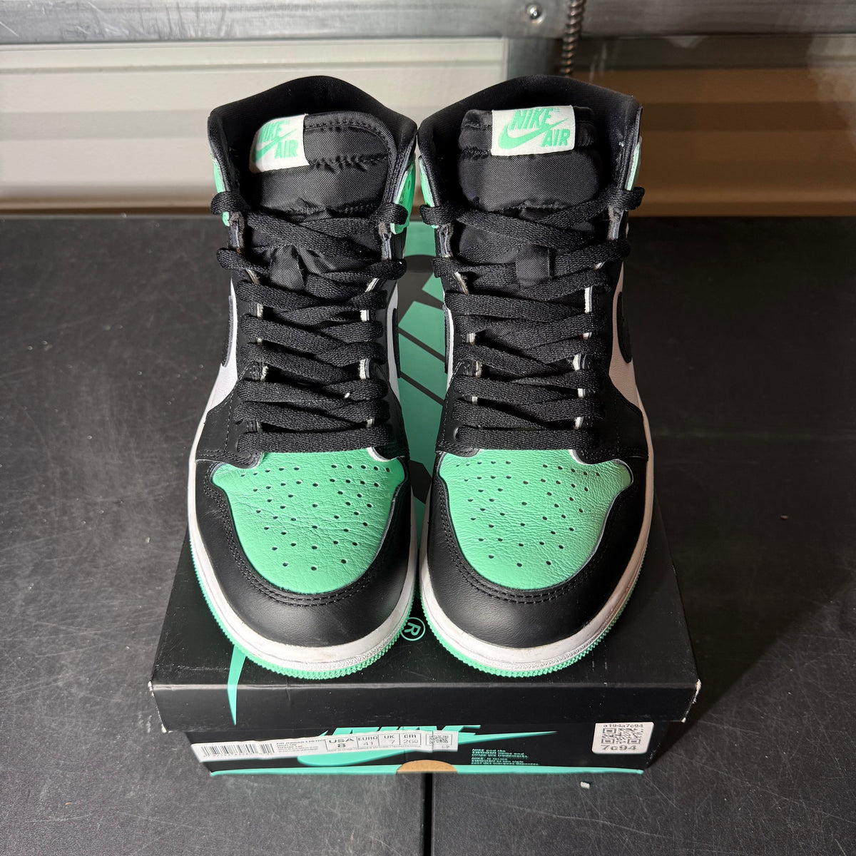 Size 8 - AJ 1 Green Glow