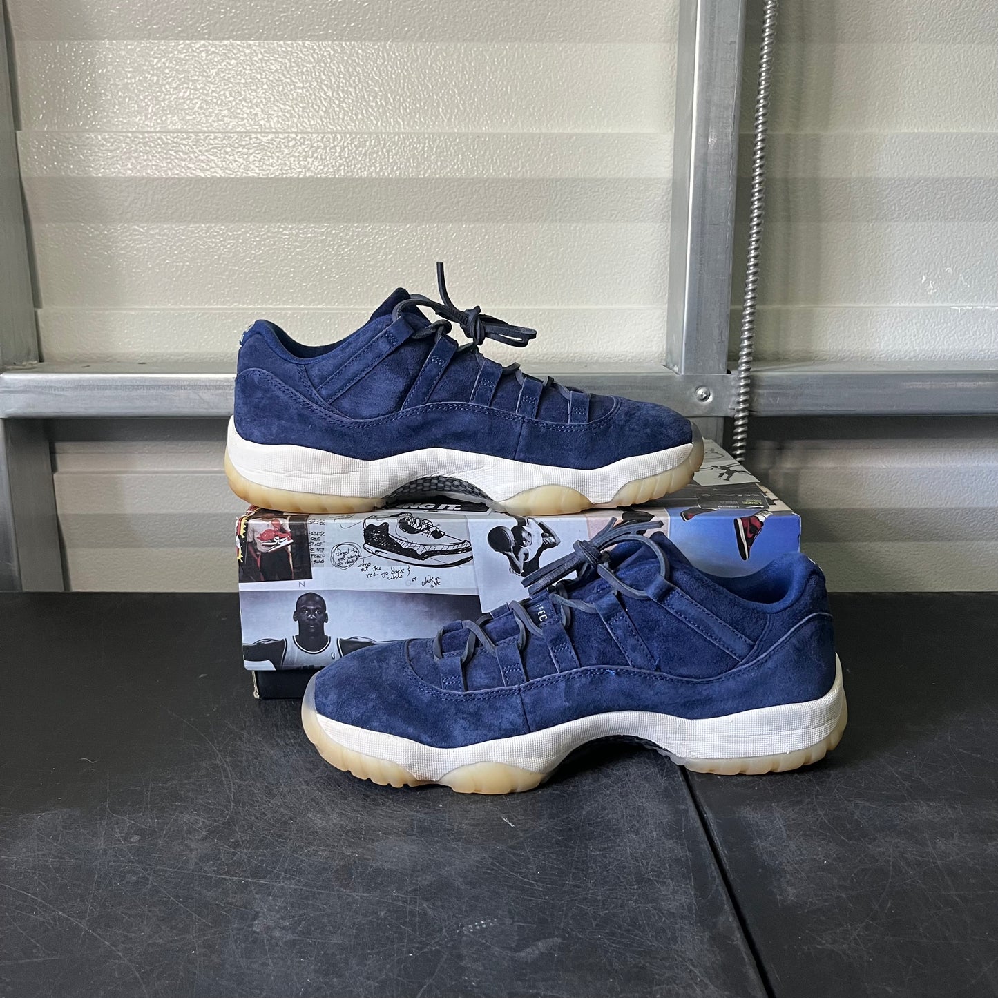 Size 10.5 - AJ 11 Low Derek Jeter