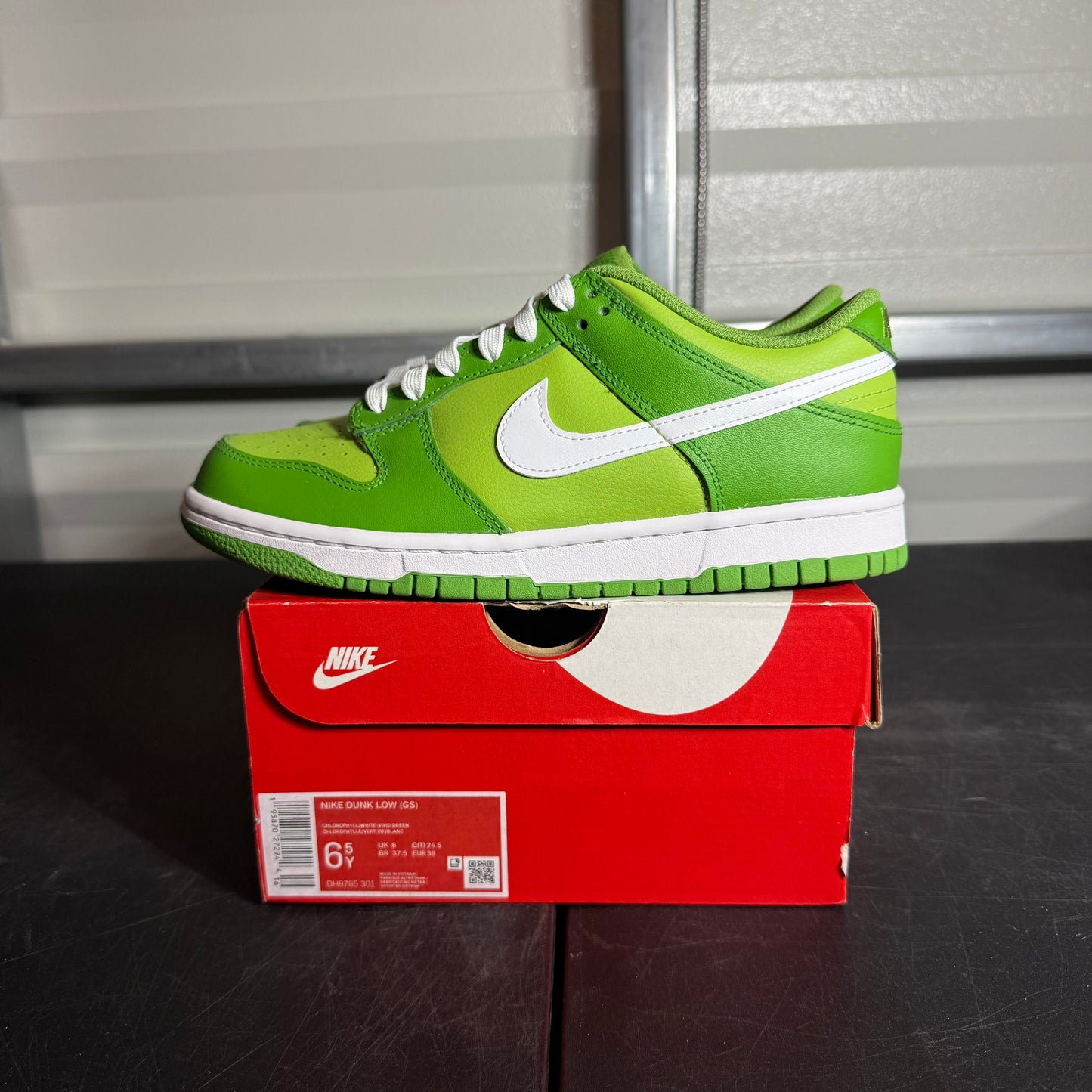Size 6.5 - Dunk Low Chlorophyll